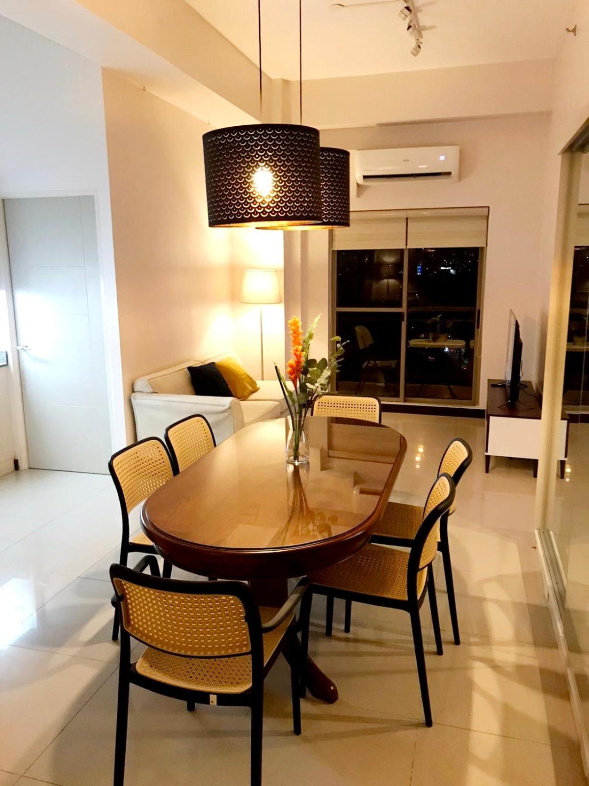 Casa Antonio at Fairway Terraces Family Penthouse 2BR Wi-Fi Nr Golf, Airport, Fort BGC view 2