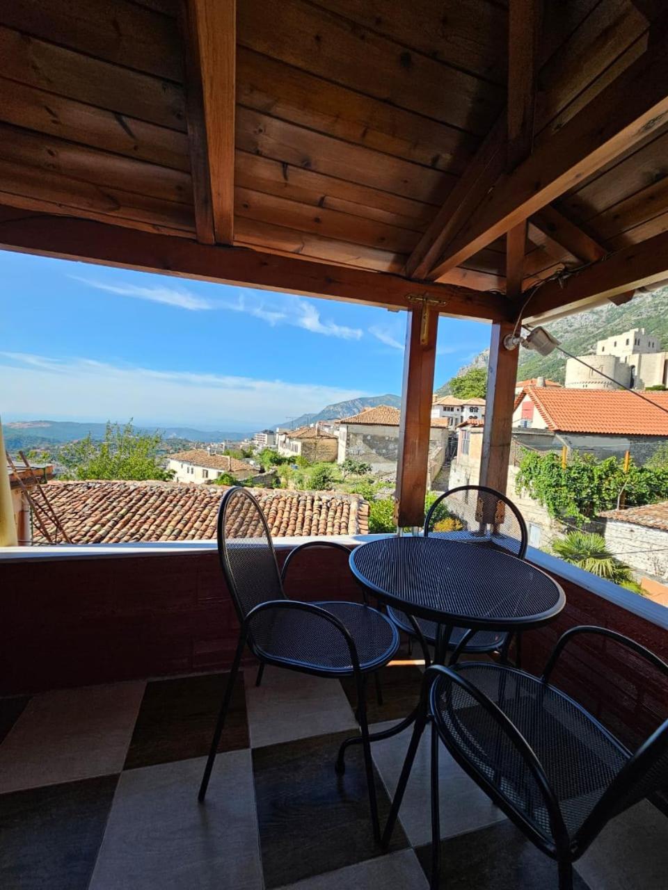 Castle - inside,Voga Guesthause photo 2