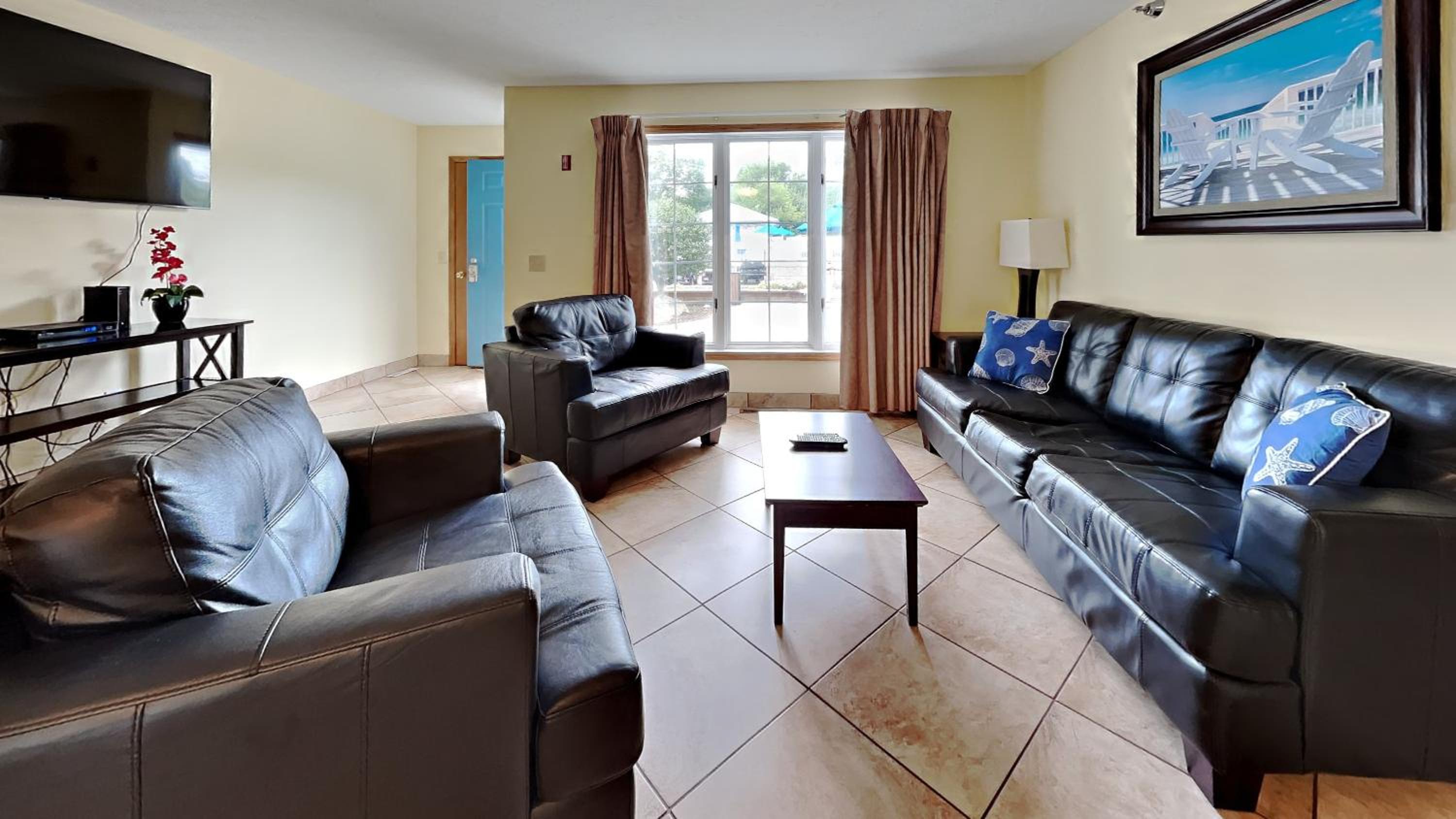 Put-in-Bay Poolview Condo #4 view 4