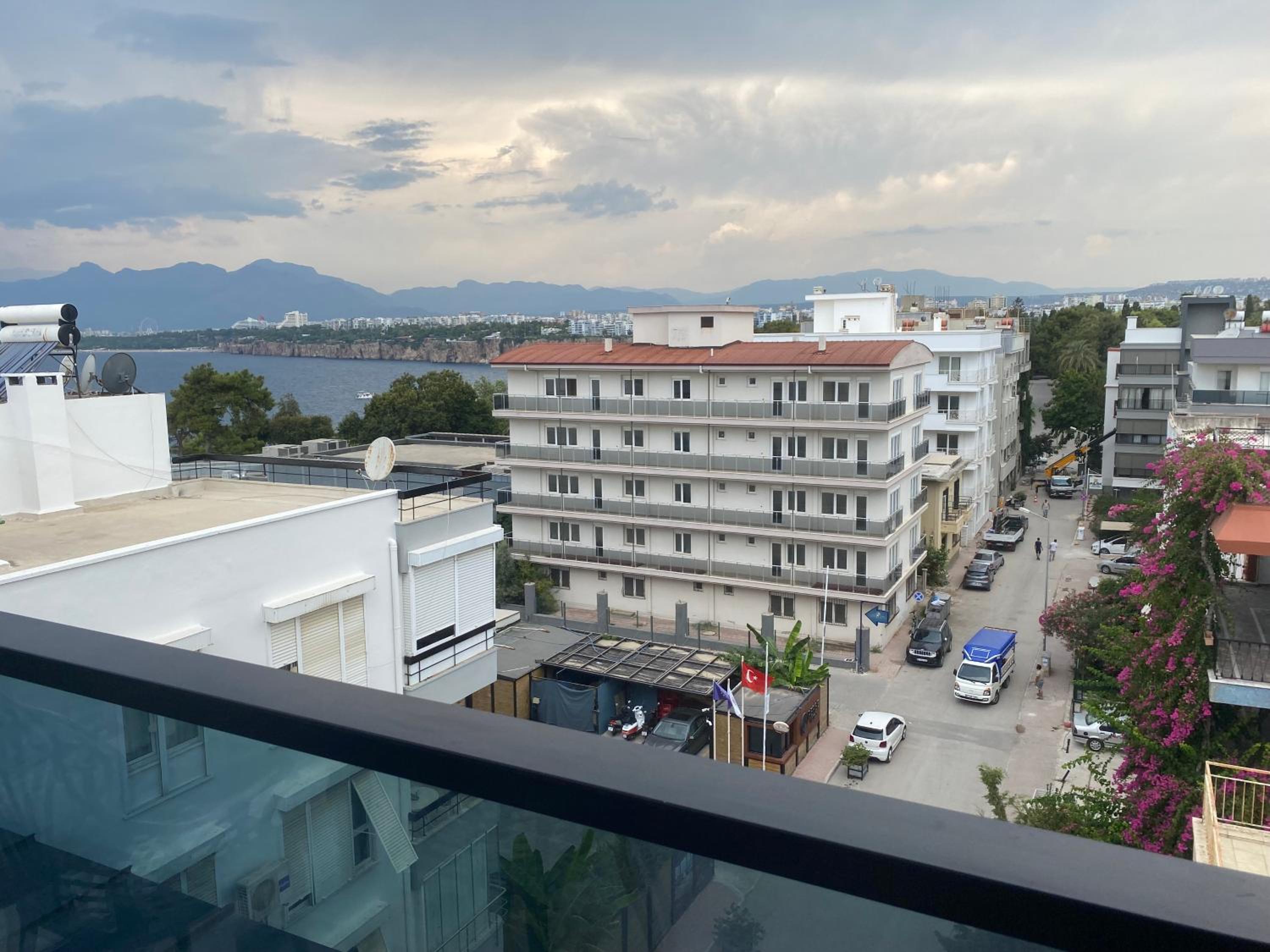 İn The Middle Otel - Image 92