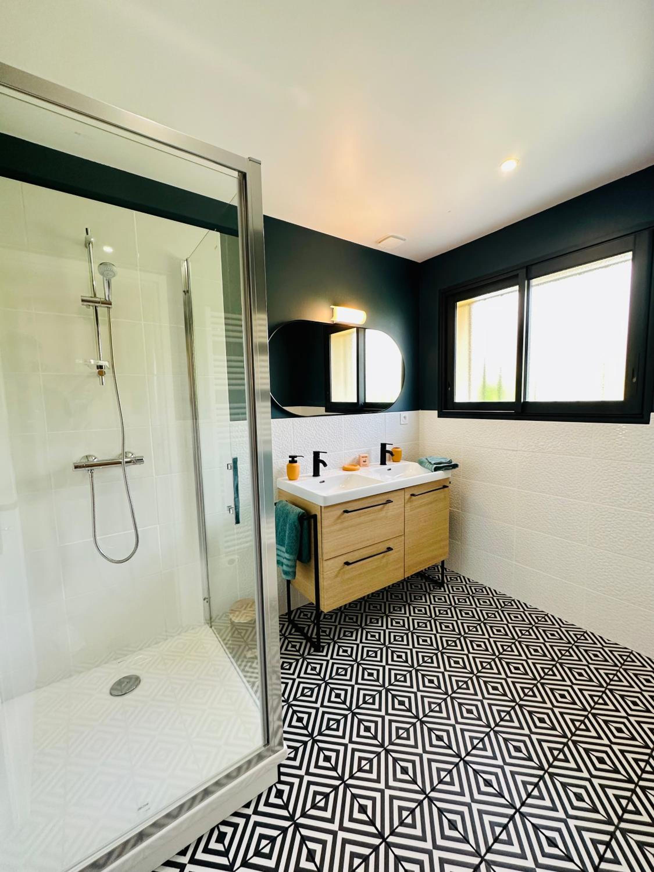 La Halte Occitane - Classé 3 étoiles - Pour 6 personnes, 3 chambres, parking, terrasse, tout inclus