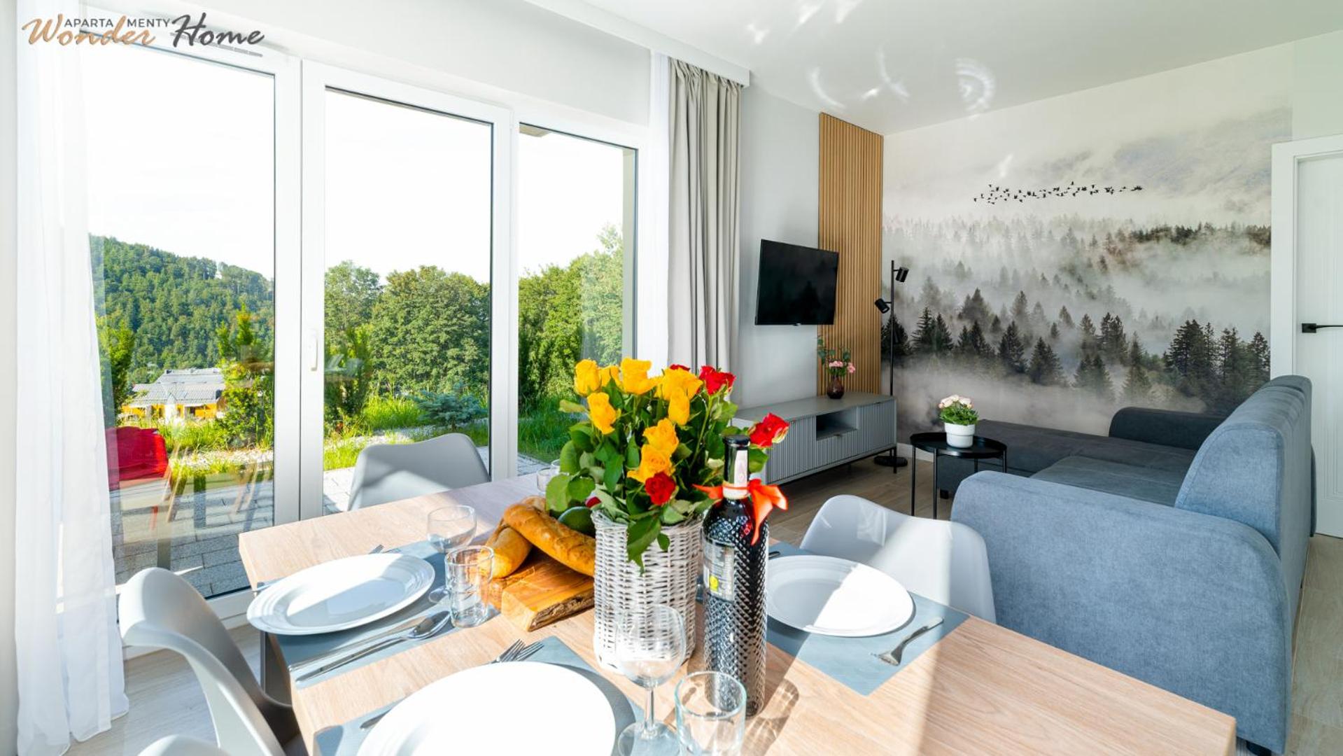 Wonder Home - Domki Hillside tuż przy stoku narciarskim - na terenie kompleksu plac zabaw i zewnętrzna siłownia, sklep, parking