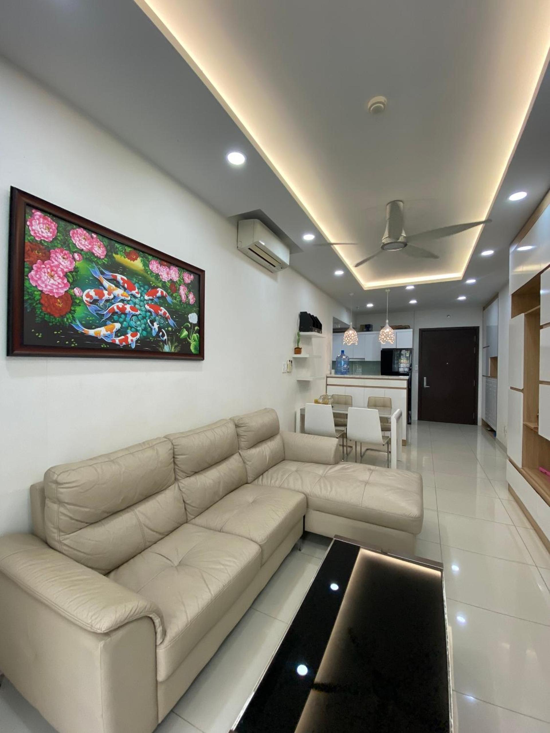Căn hộ 2 phòng ngủ gần sân bay TSN