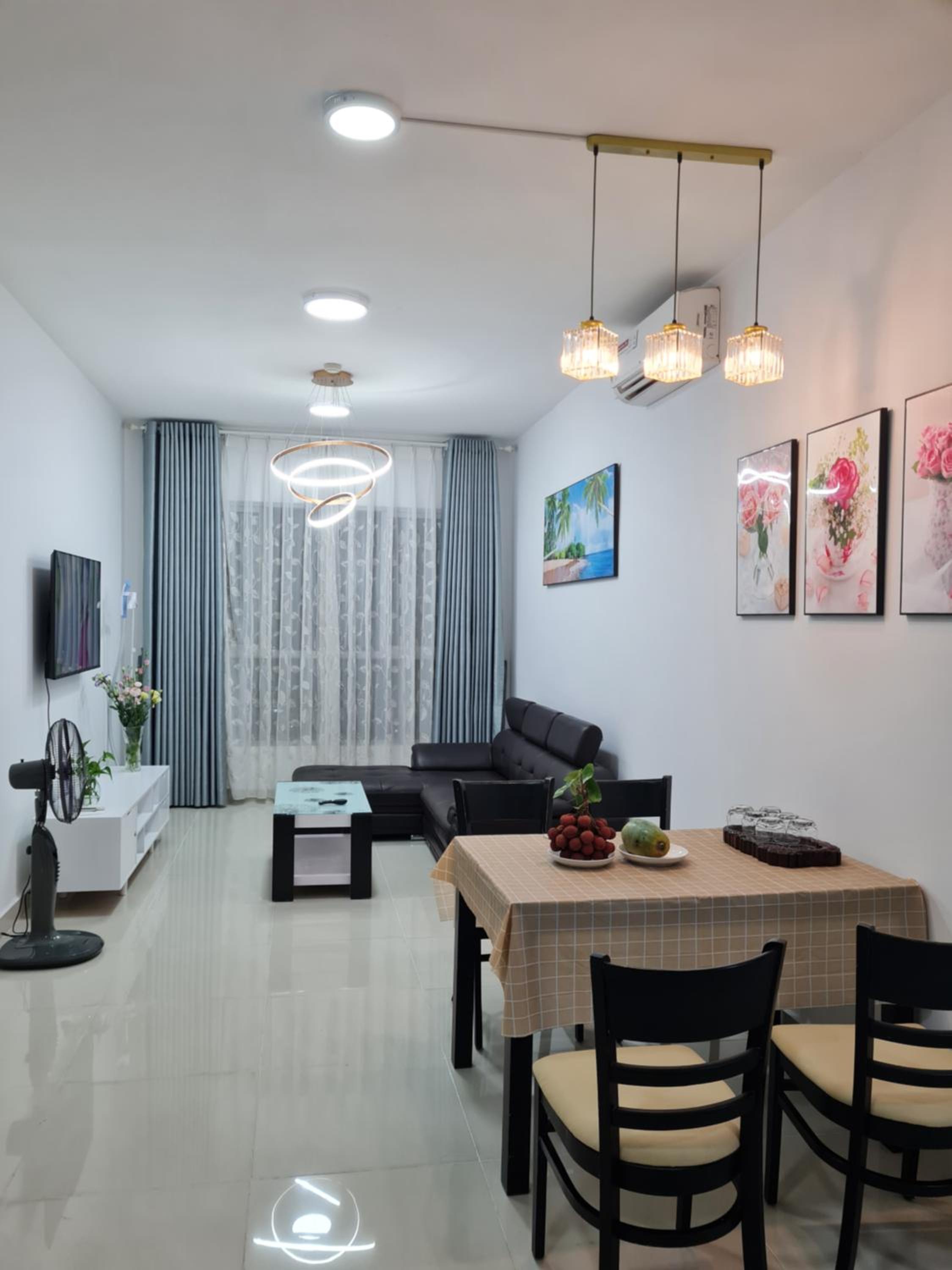 Căn hộ 2 phòng ngủ gần sân bay TSN