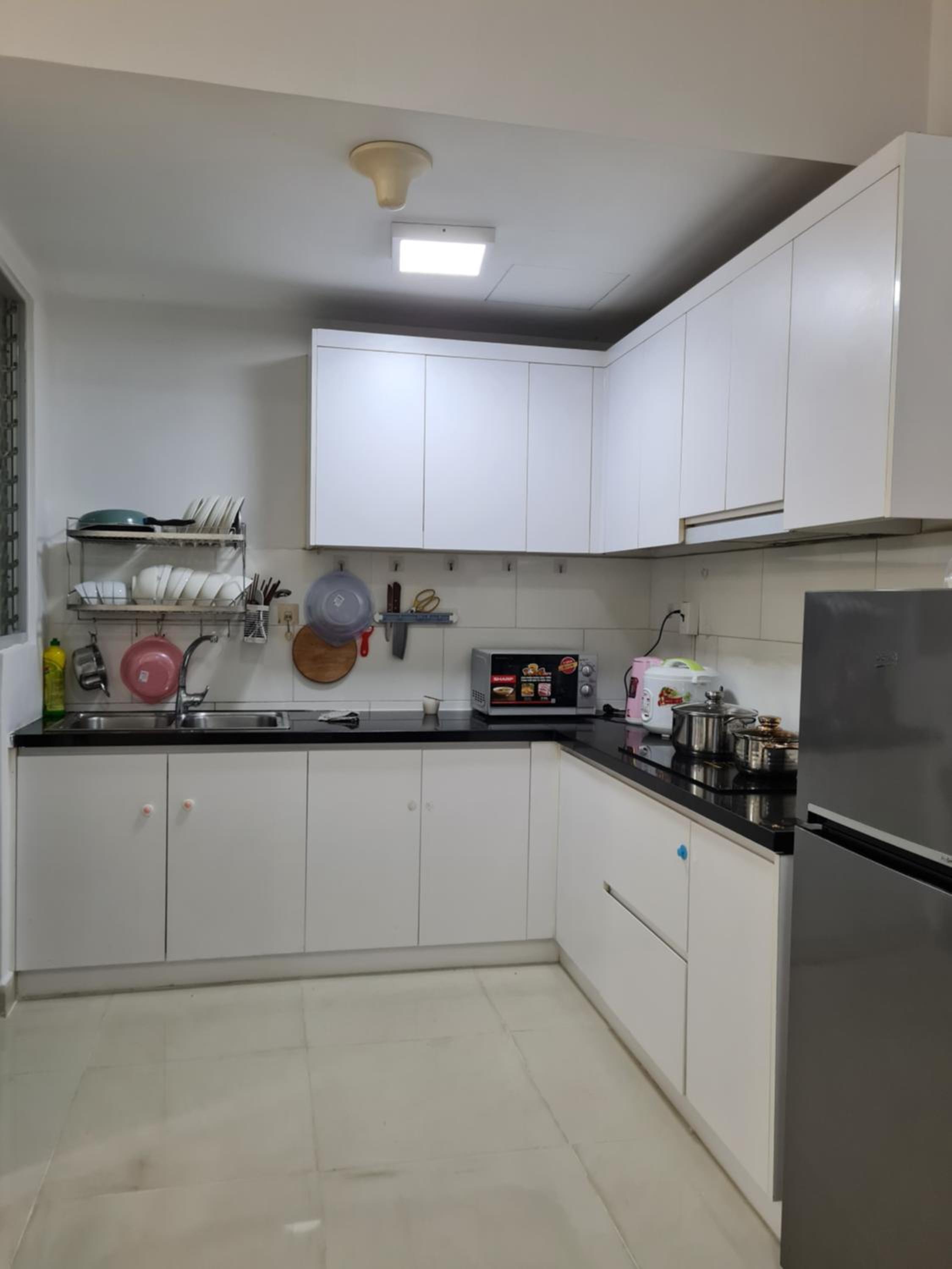 Căn hộ 2 phòng ngủ gần sân bay TSN