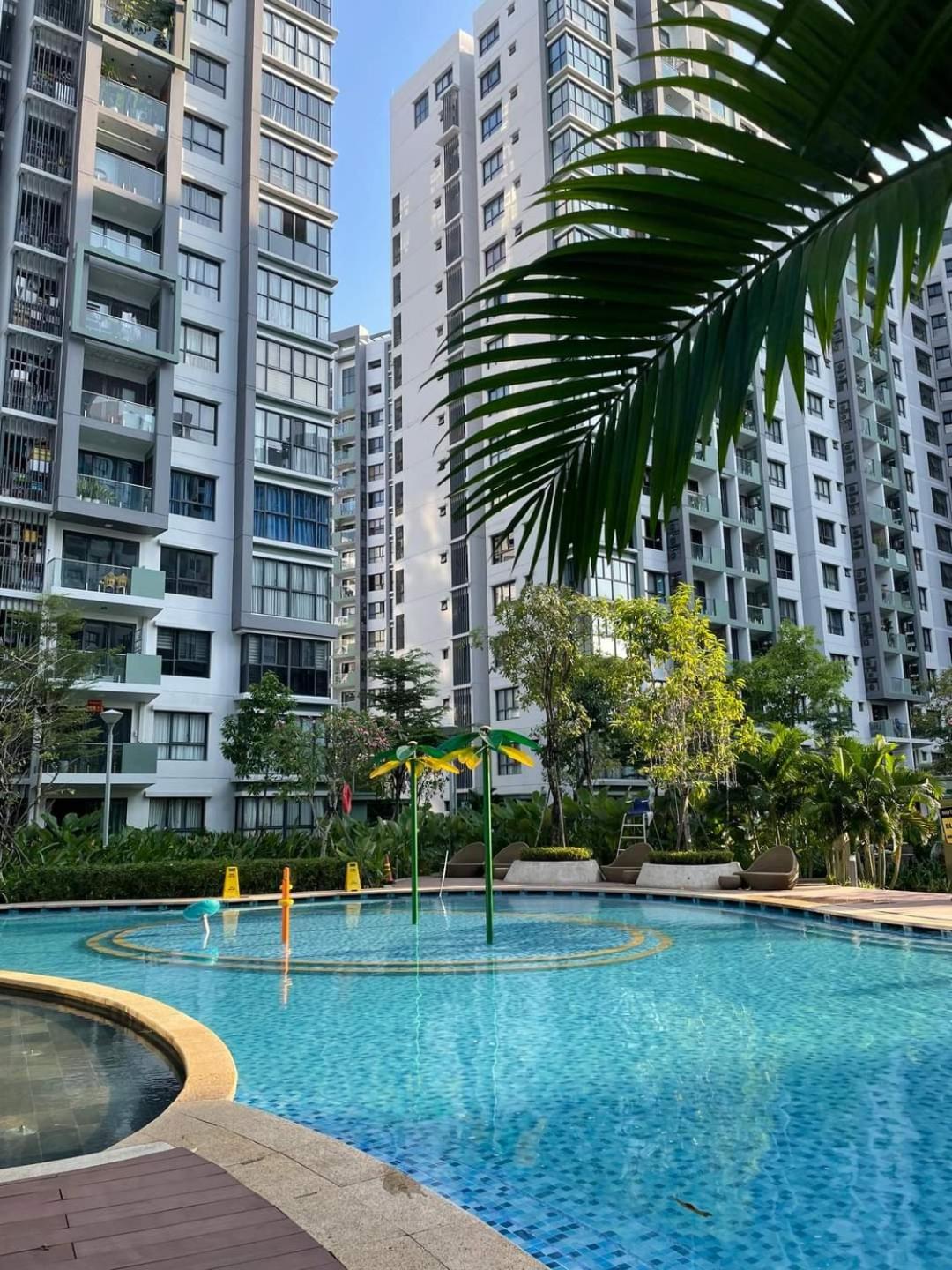 Căn hộ 2 phòng ngủ gần sân bay TSN