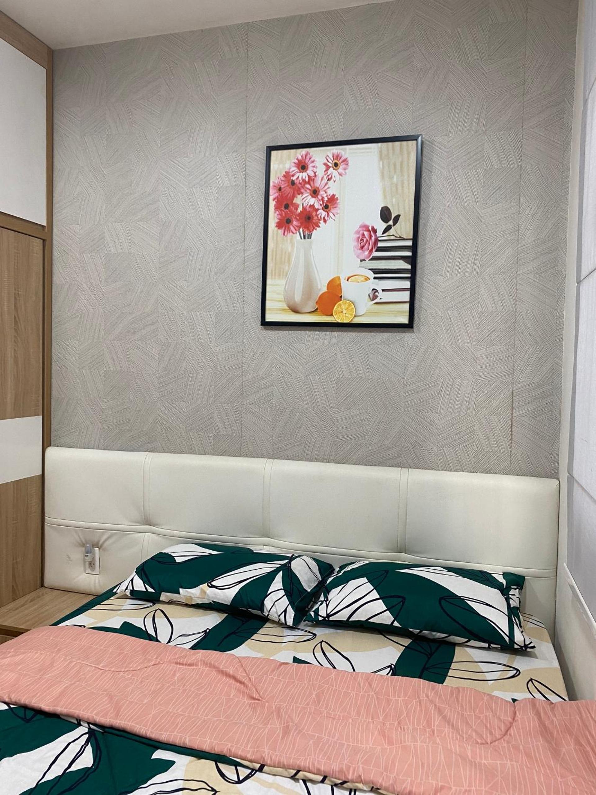 Căn hộ 2 phòng ngủ gần sân bay TSN