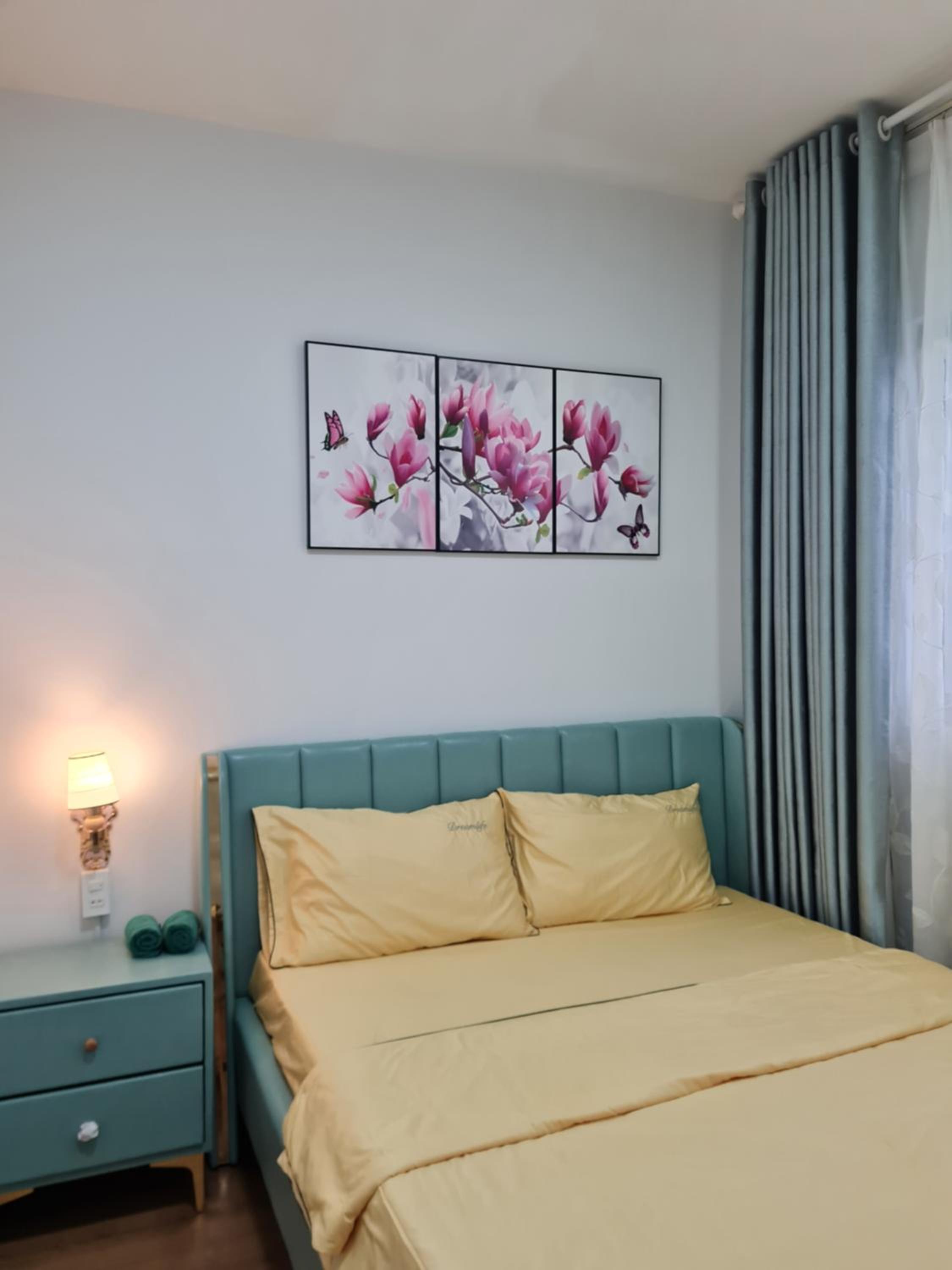 Căn hộ 2 phòng ngủ gần sân bay TSN