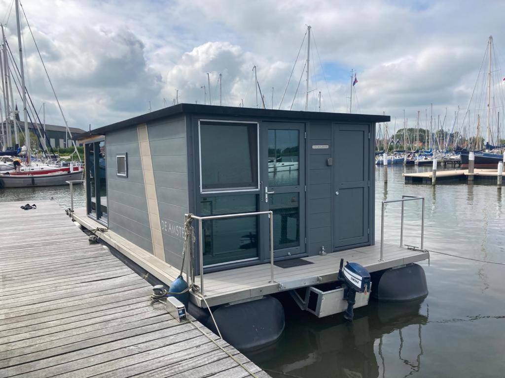 Houseboat De Amstel view 4