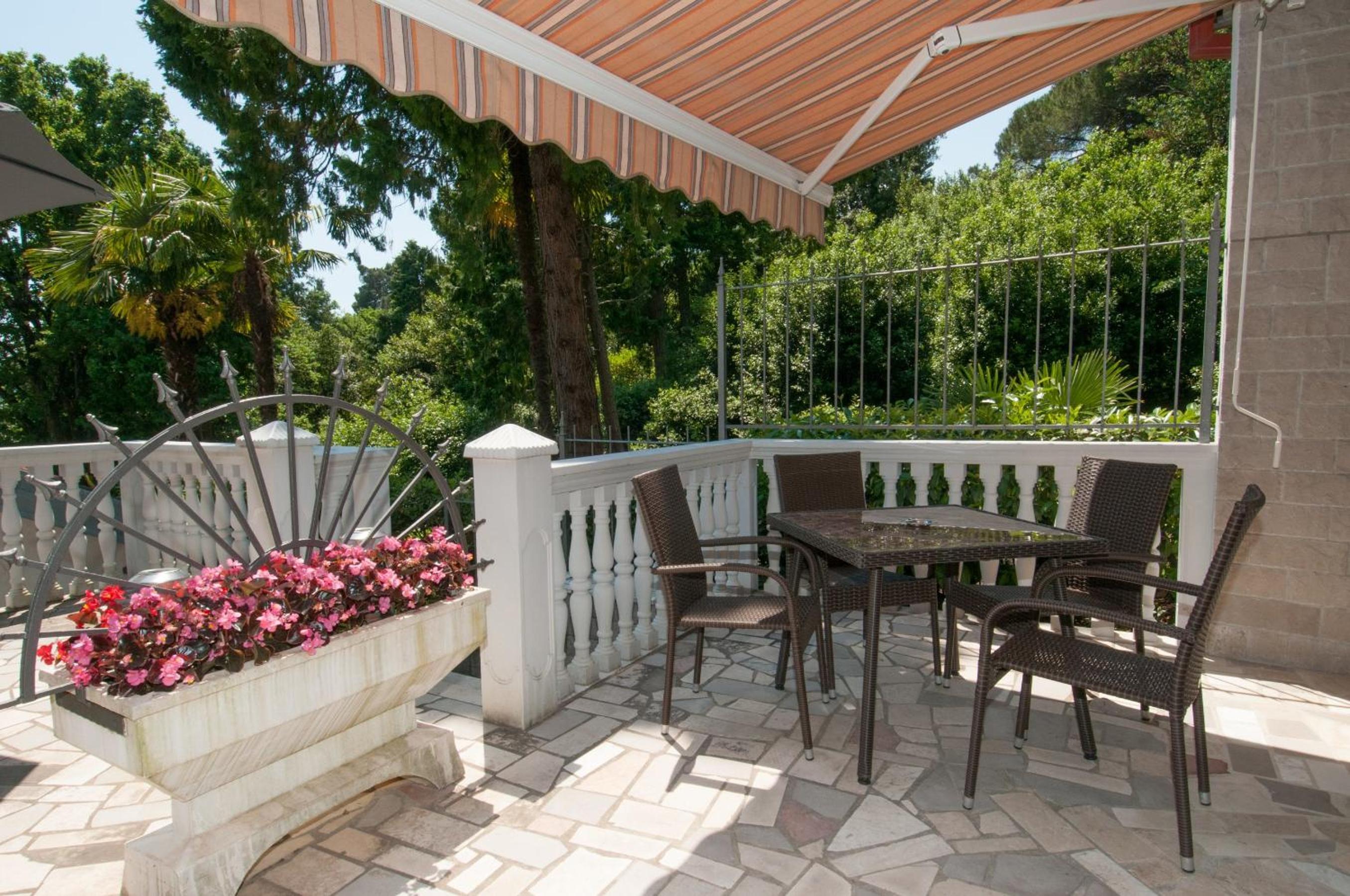 Apartments Villa Salona