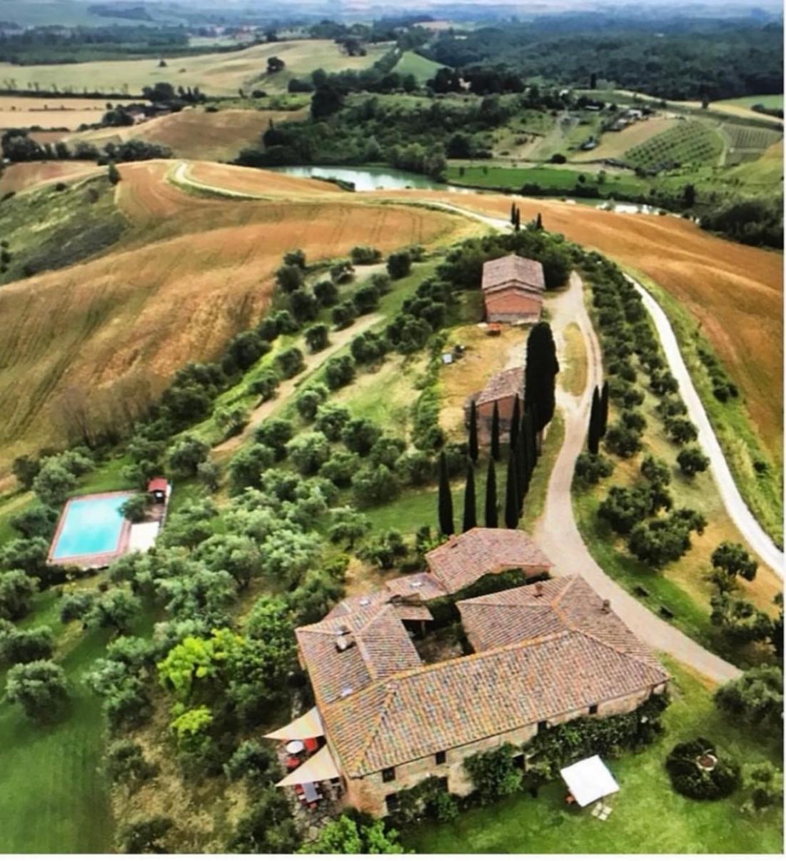 Hotel Poderecasello Vicodarbia