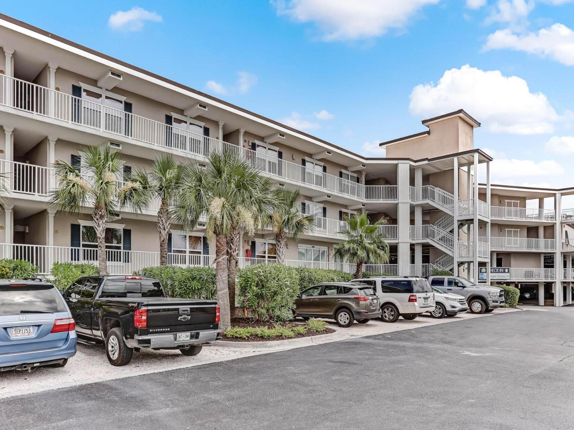 Tybee Beach Club 123