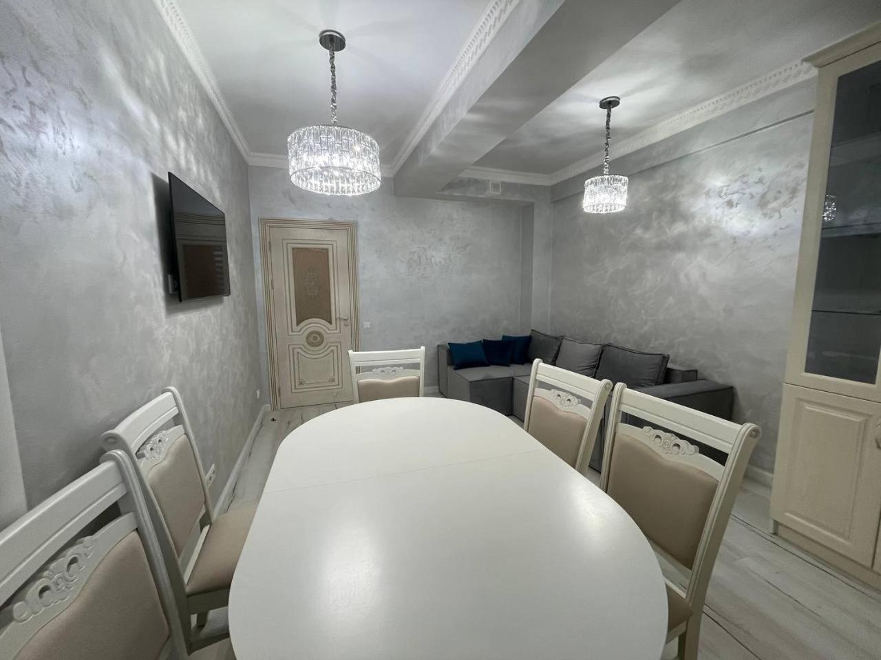Modern cozy apartment ultracentral view 3