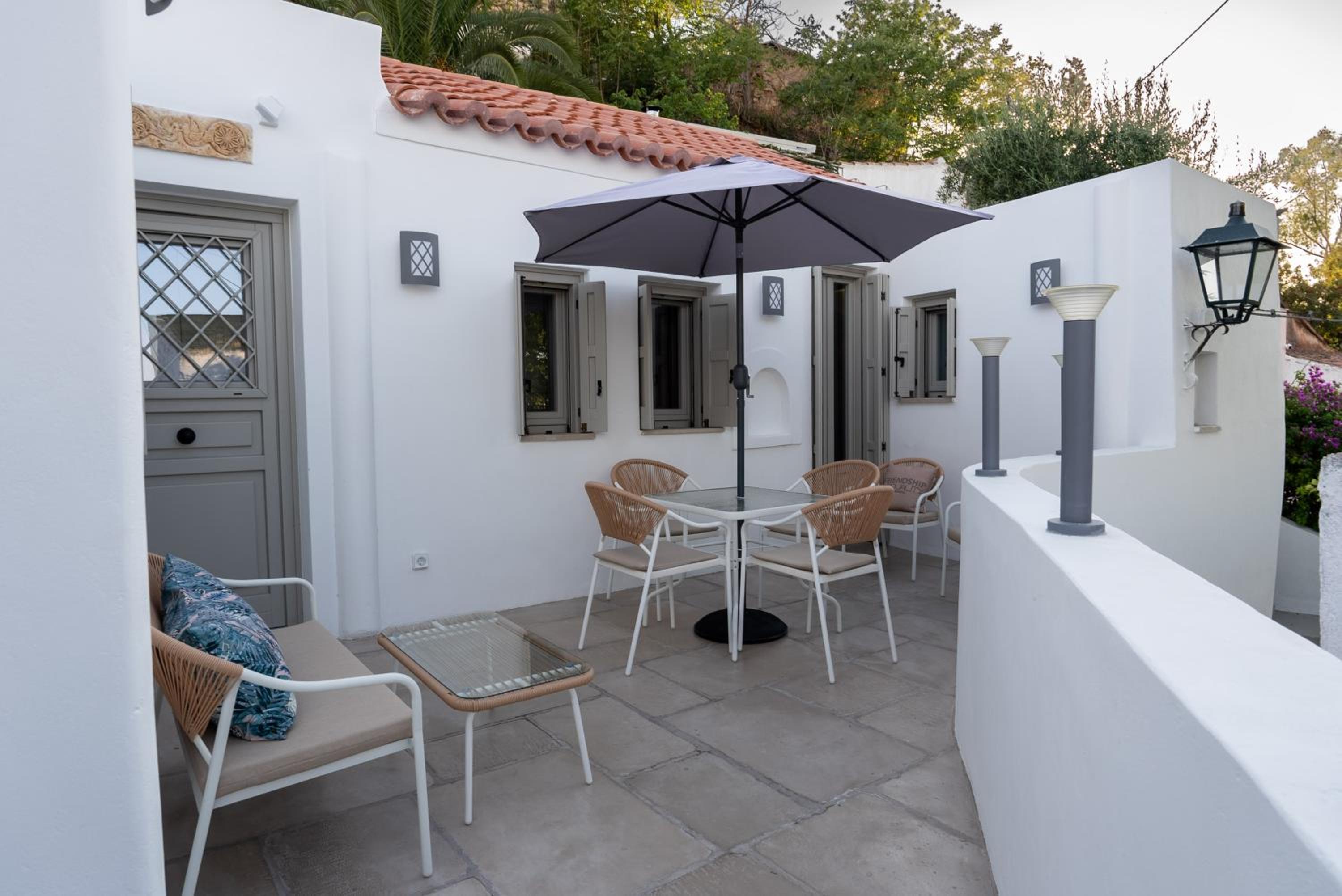 Villa Hermes in Anafiotika Athens !