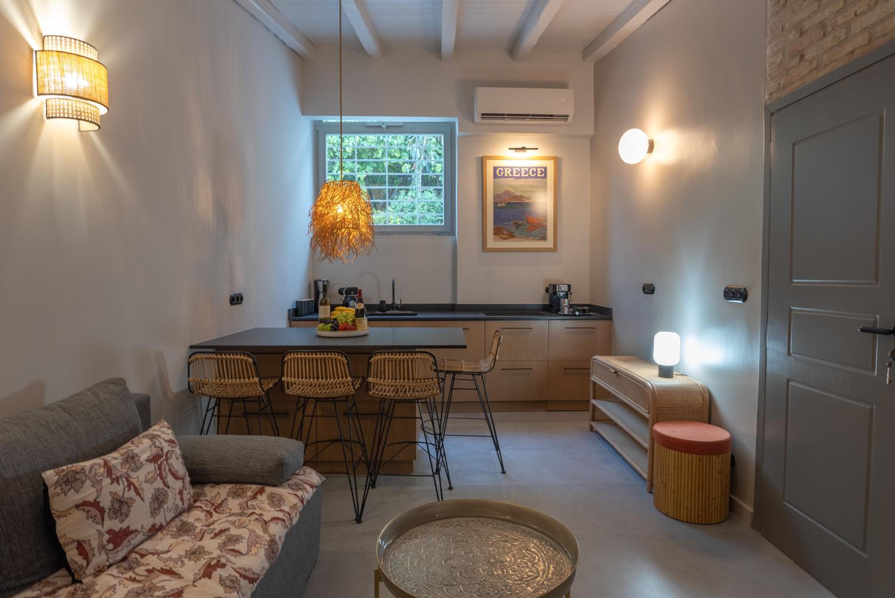 Villa Hermes in Anafiotika Athens !