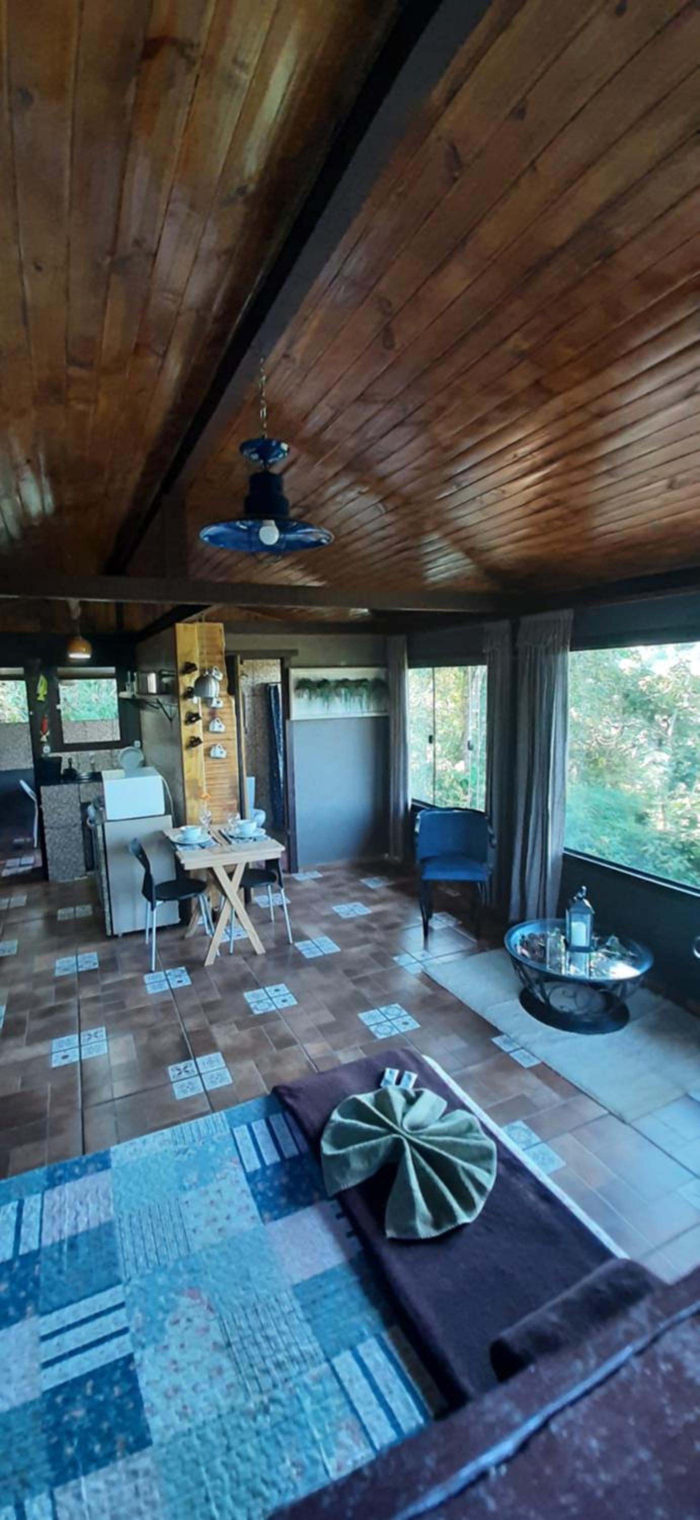 Chalé Pakere Montebello Lumiar - lareira, wi-fi, sauna, piscina - vista incrível - locação do chalé sem prestação de serviços