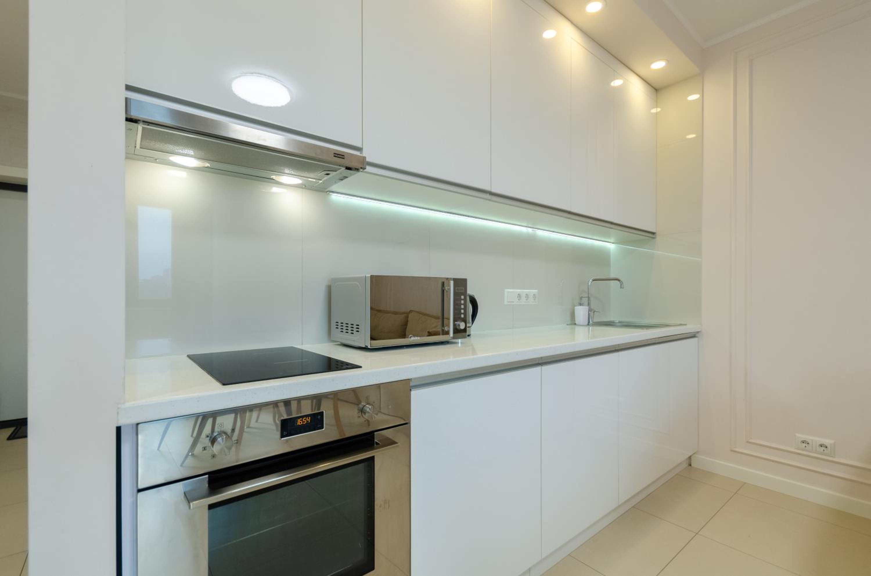 13141 New York Concept House CHECK-IN 24-7 view 5