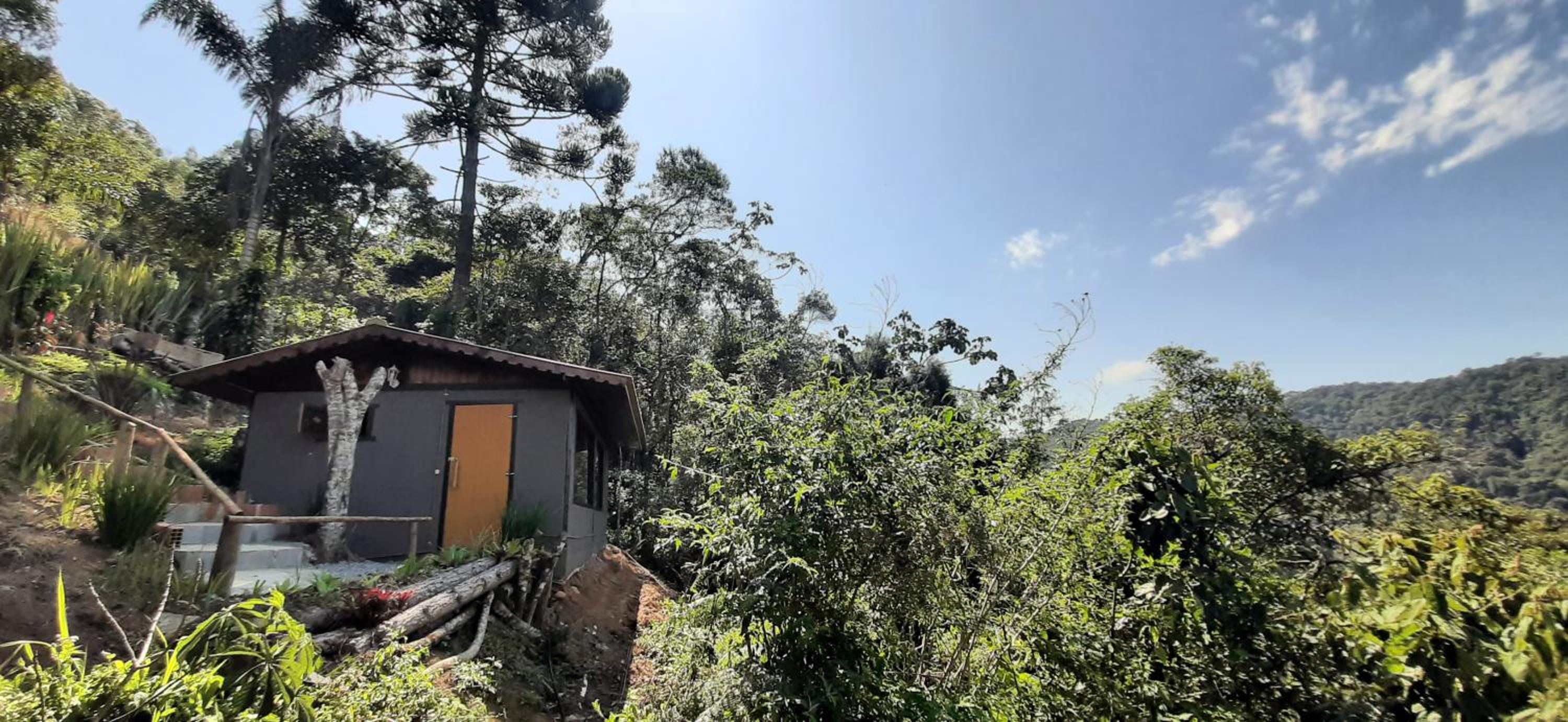 Chalé Pakere Montebello Lumiar - lareira, wi-fi, sauna, piscina - vista incrível - locação do chalé sem prestação de serviços