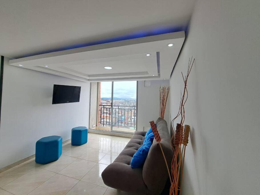 Apartamento con Balcón piso 12