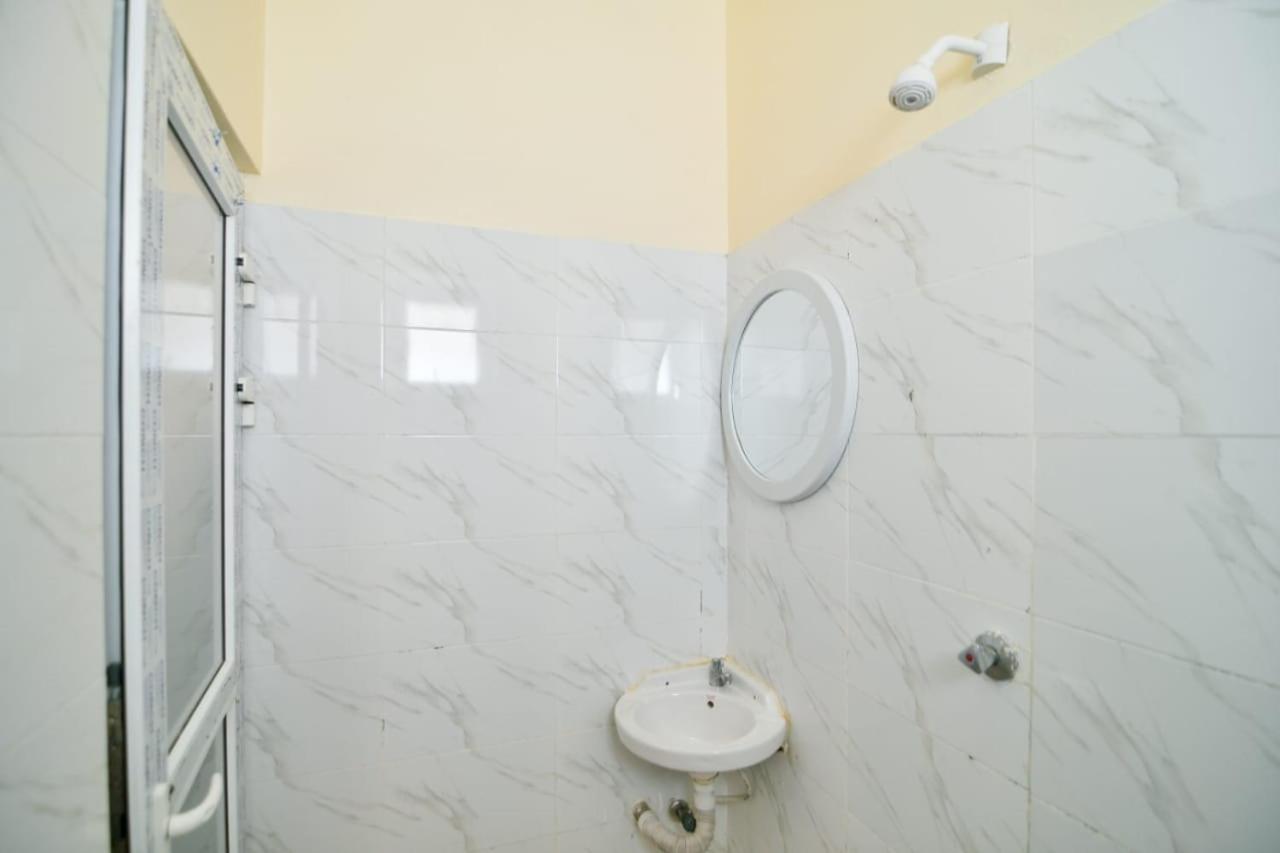 Spacious Studio Bamburi view 4
