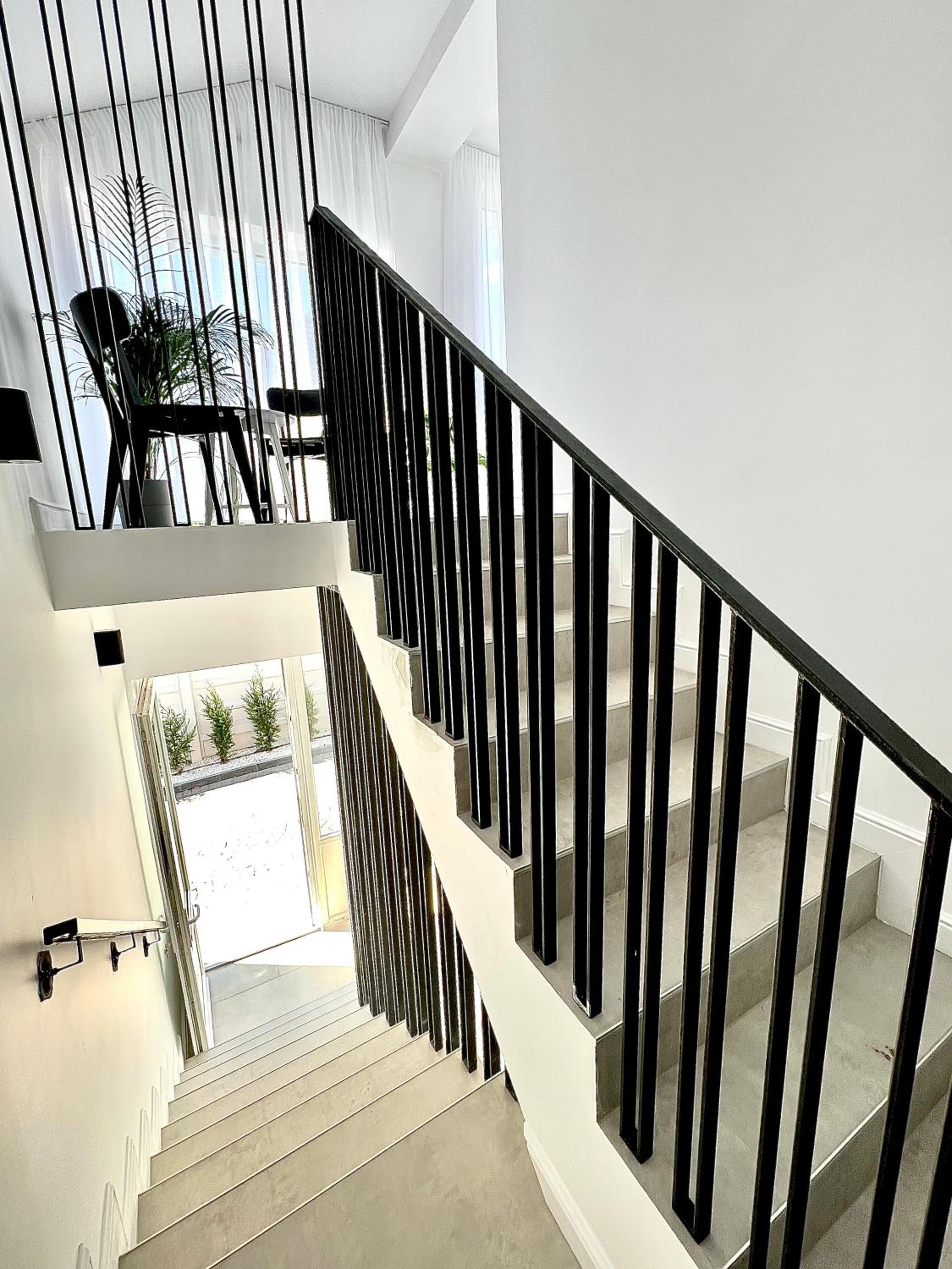 PRIMA APARTMENTS