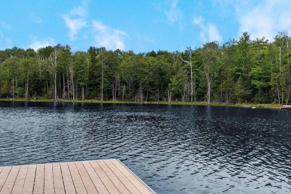 Cottage le Cerf (modern, spa, BBQ, accès lac Lili)