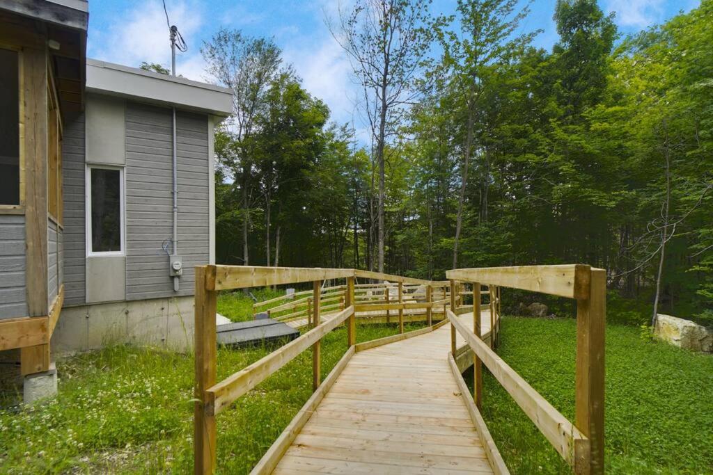 Cottage le Cerf (modern, spa, BBQ, accès lac Lili)