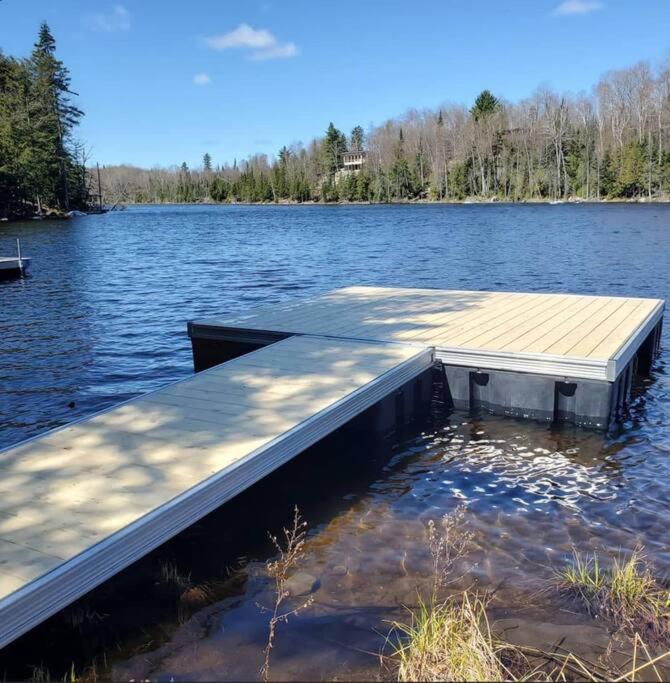 Cottage le Cerf (modern, spa, BBQ, accès lac Lili)