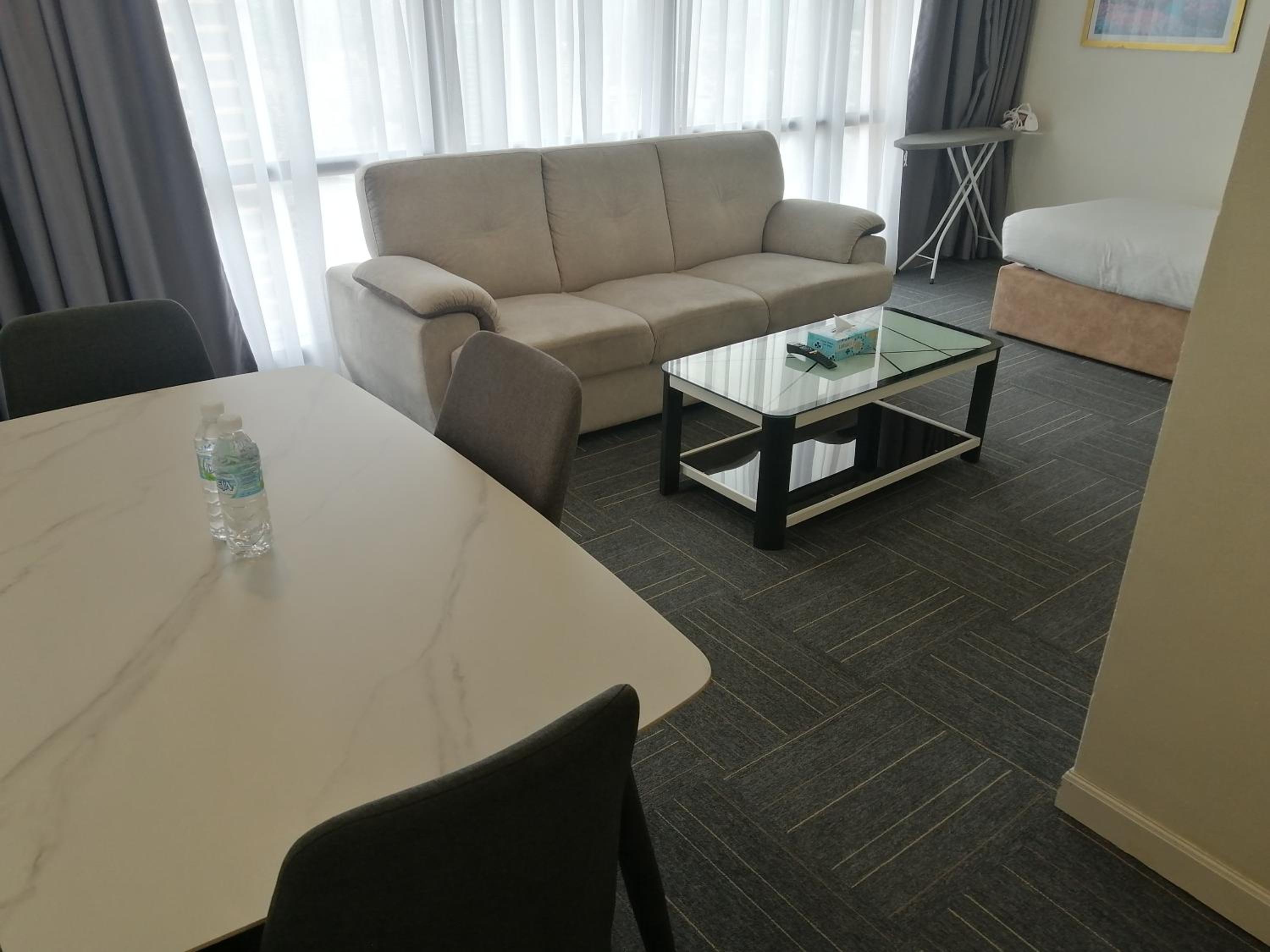 Kl Continew Suite At Times Square