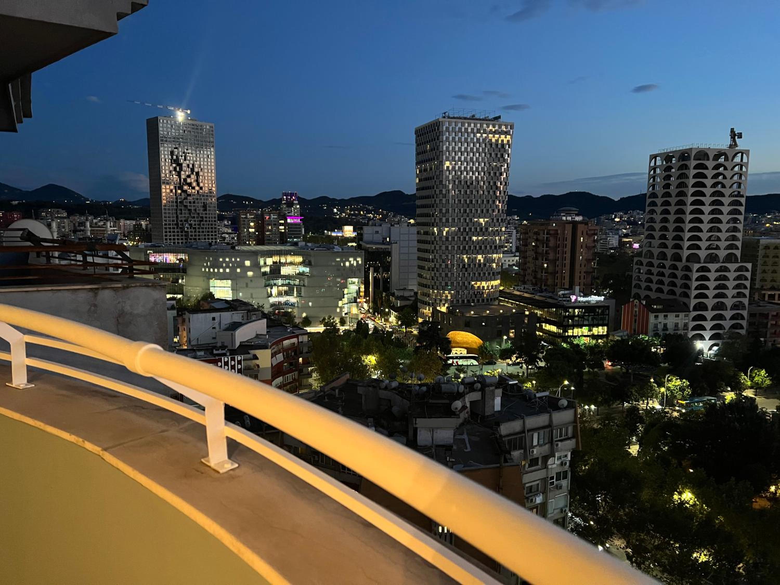 Tirana My Roots - NETI Museum Apartment Breathtaking View