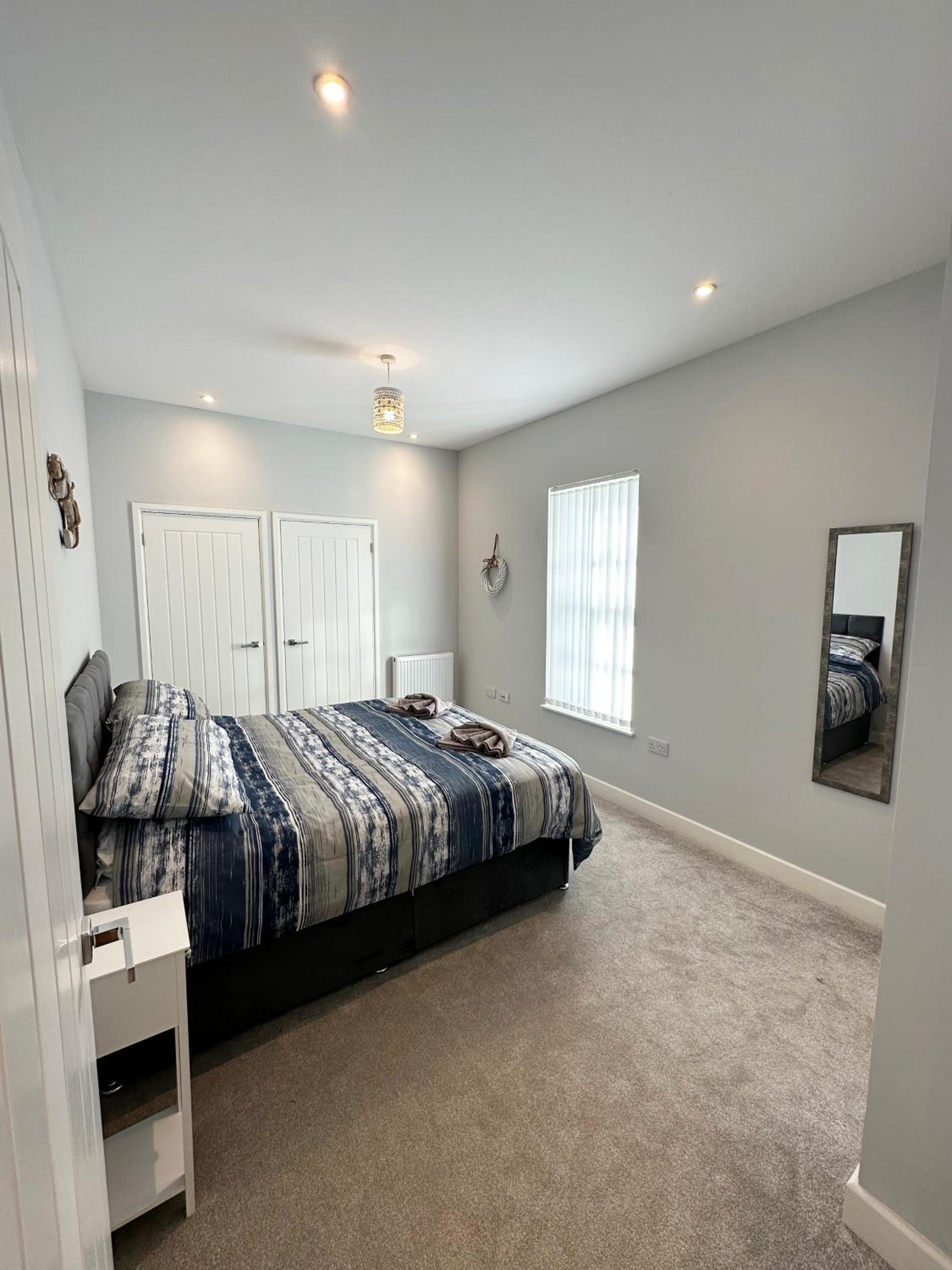 Ocean View Suite - Near Hythe - On Beach Seafront - Private Parking view 3