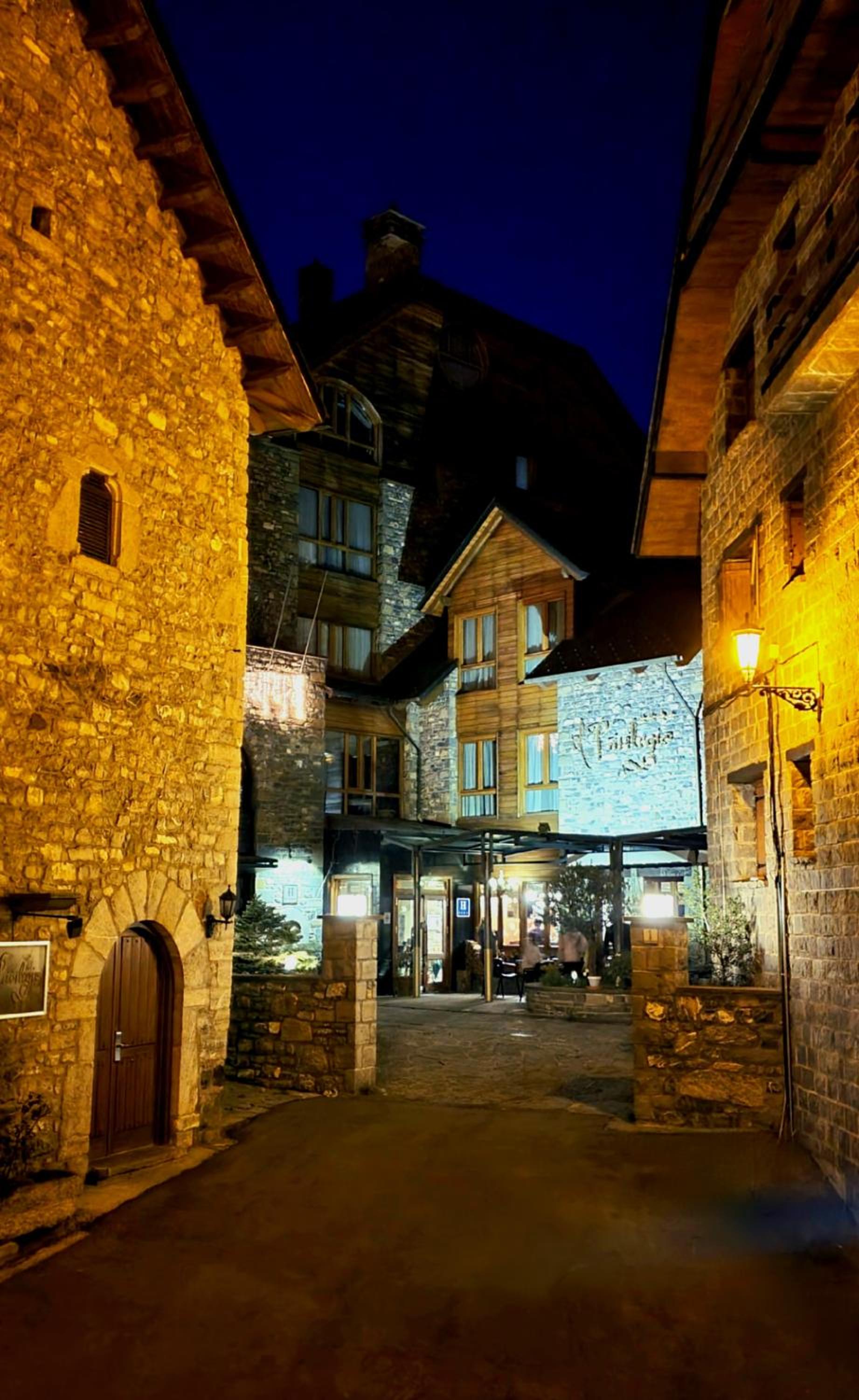 Valtrama Suite