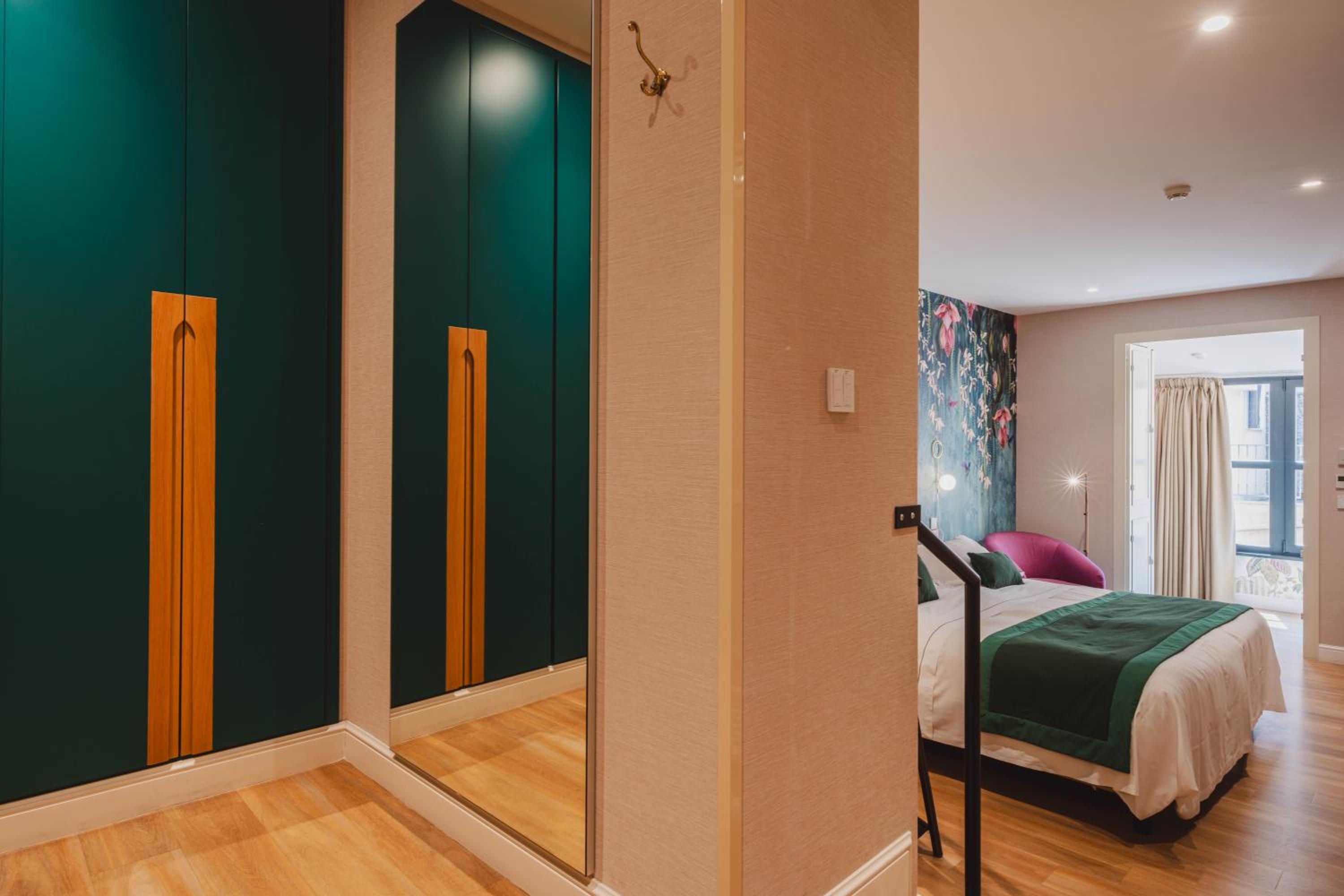 Vicario Suites