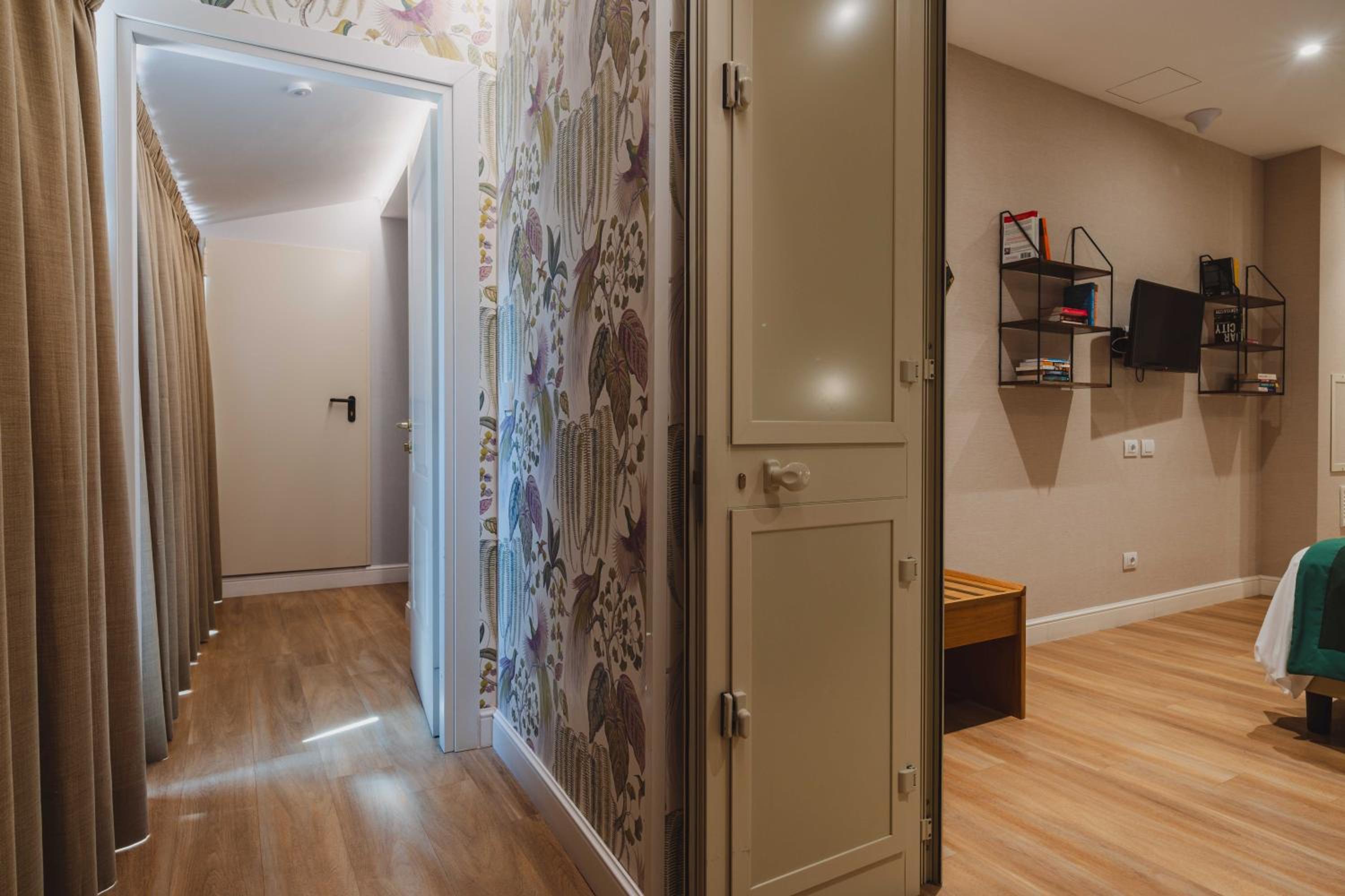 Vicario Suites