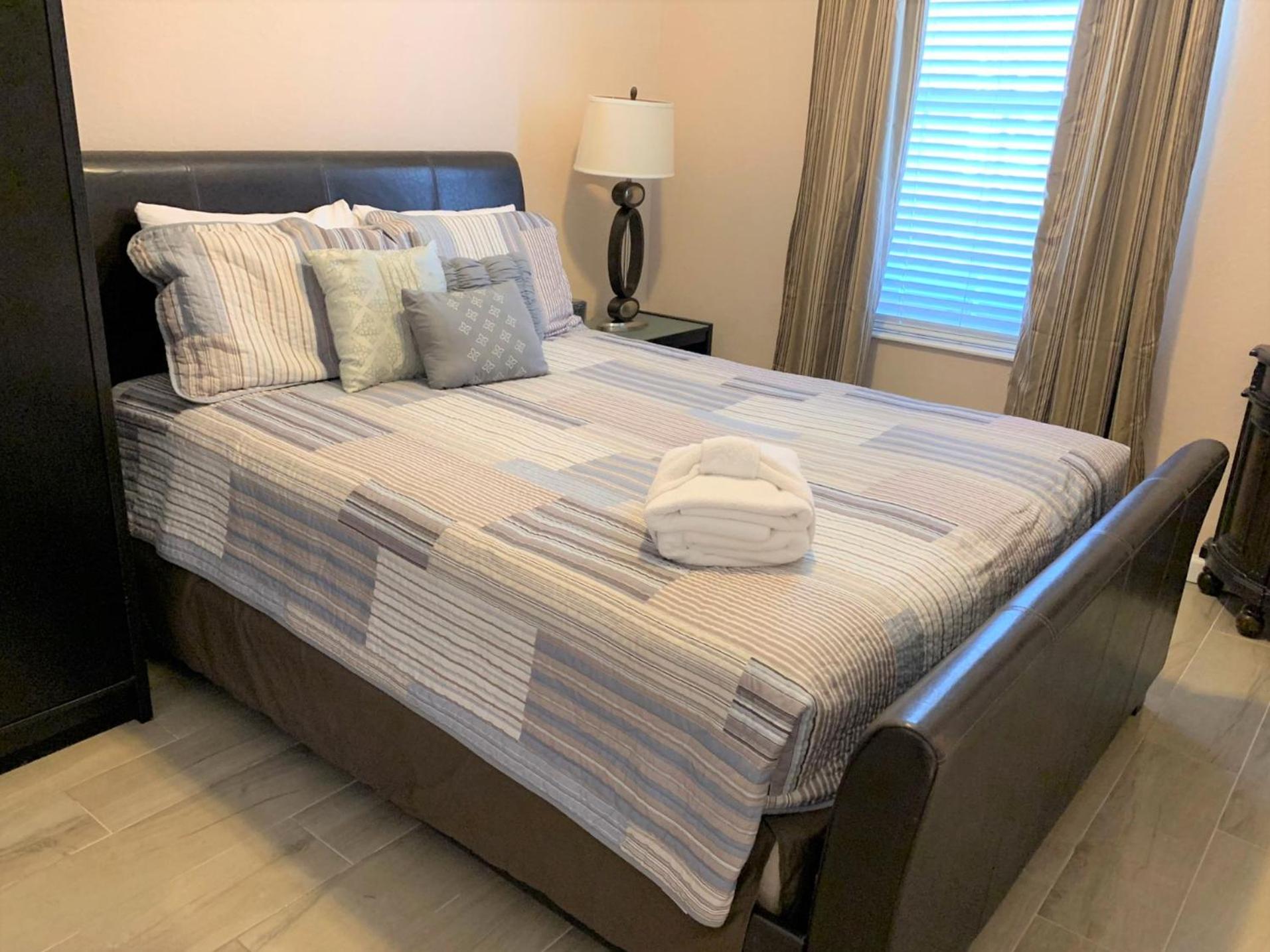 Universal Studios Area Apartment