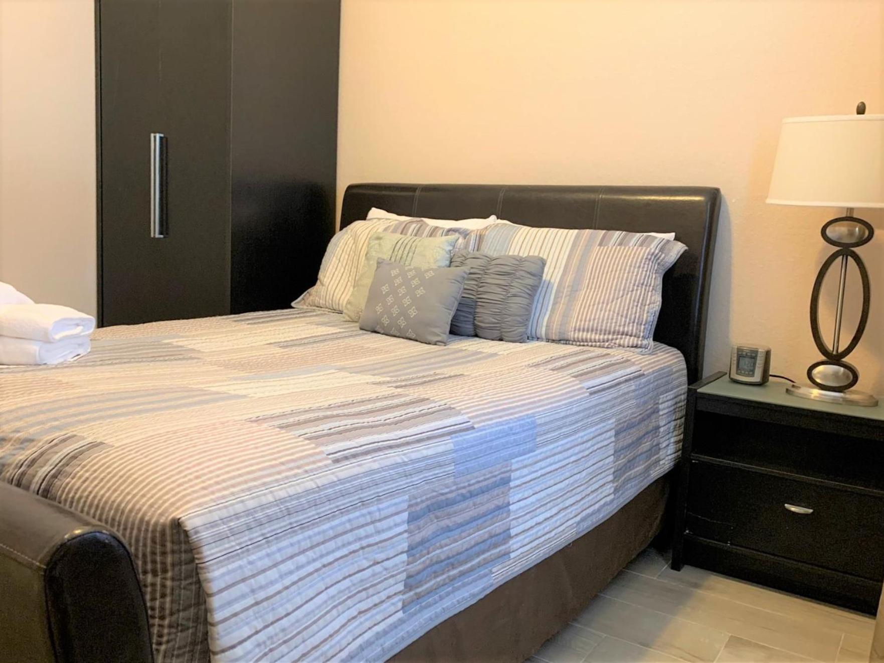 Universal Studios Area Apartment