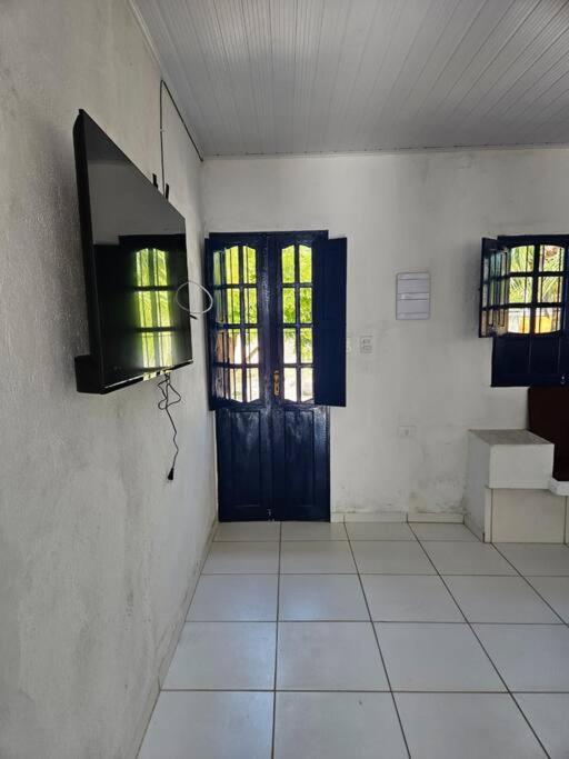 Aconchegante casa perto da praia da Enseada dos Golfinhos OBS não é Jaguaribe
