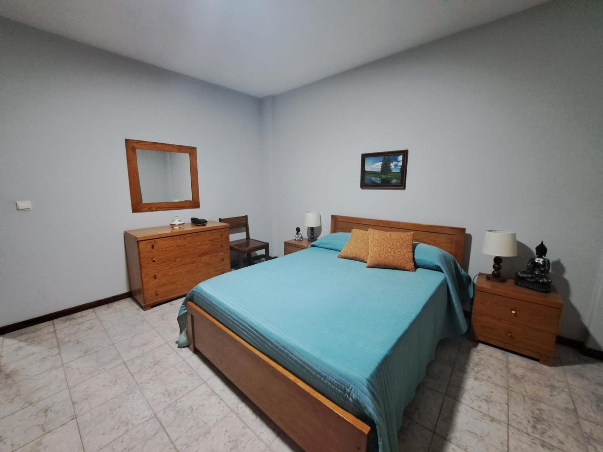 Quarto amplo do apartamento no Palmarejo