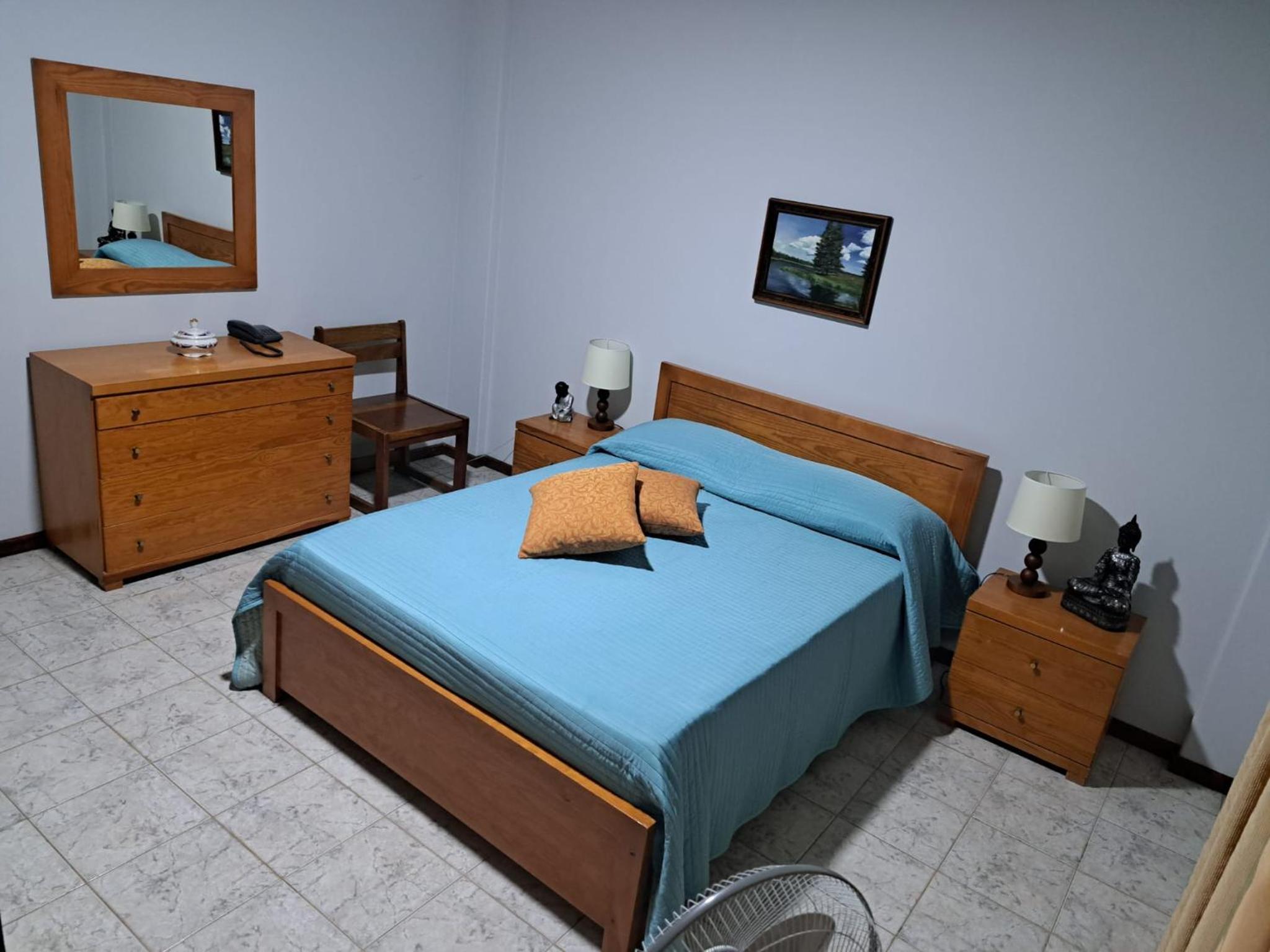 Quarto amplo do apartamento no Palmarejo