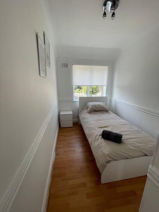 3Bed house in southeast London view 3