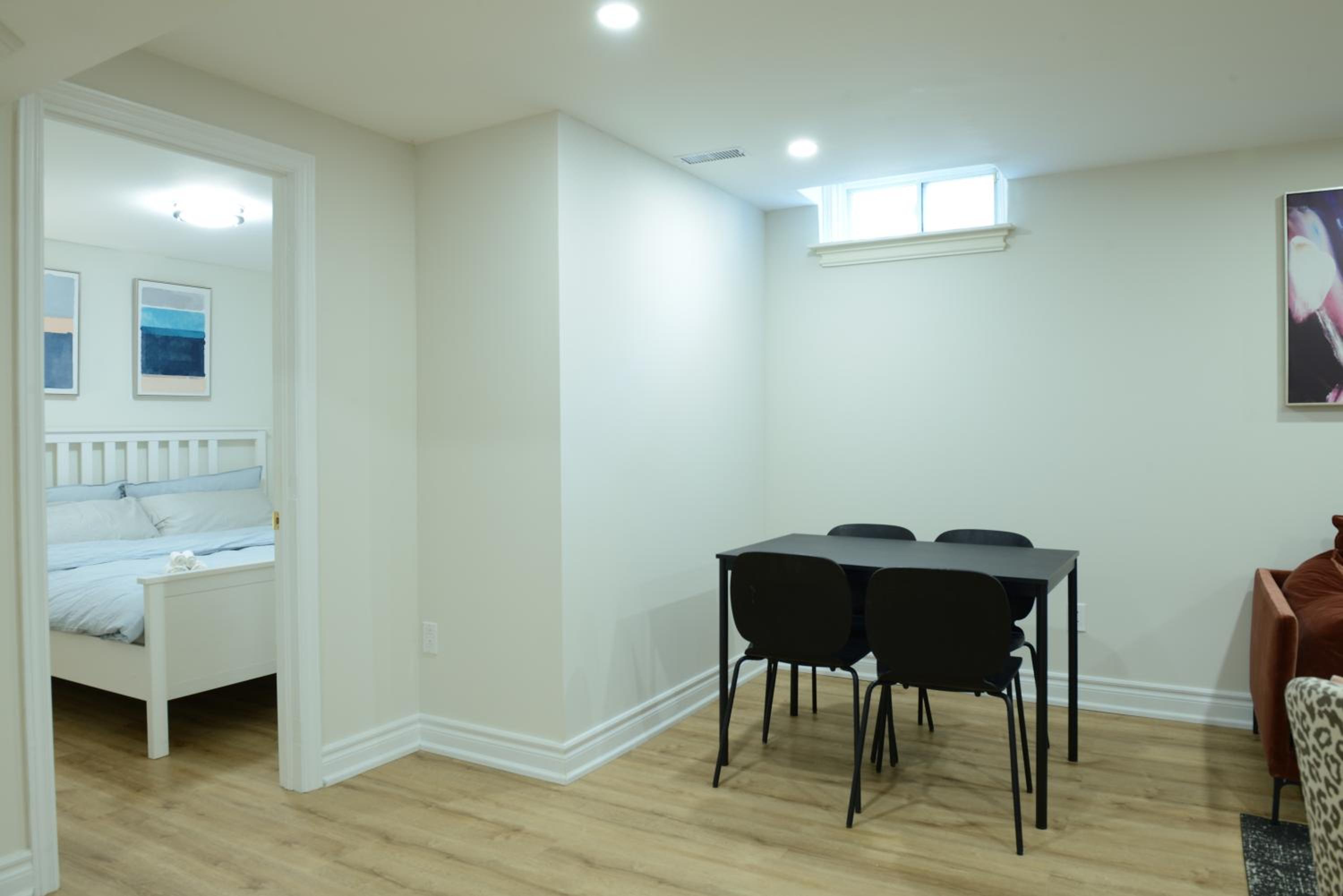 Spacious 2-Bed-Room near Yonge & Major Mackenzie