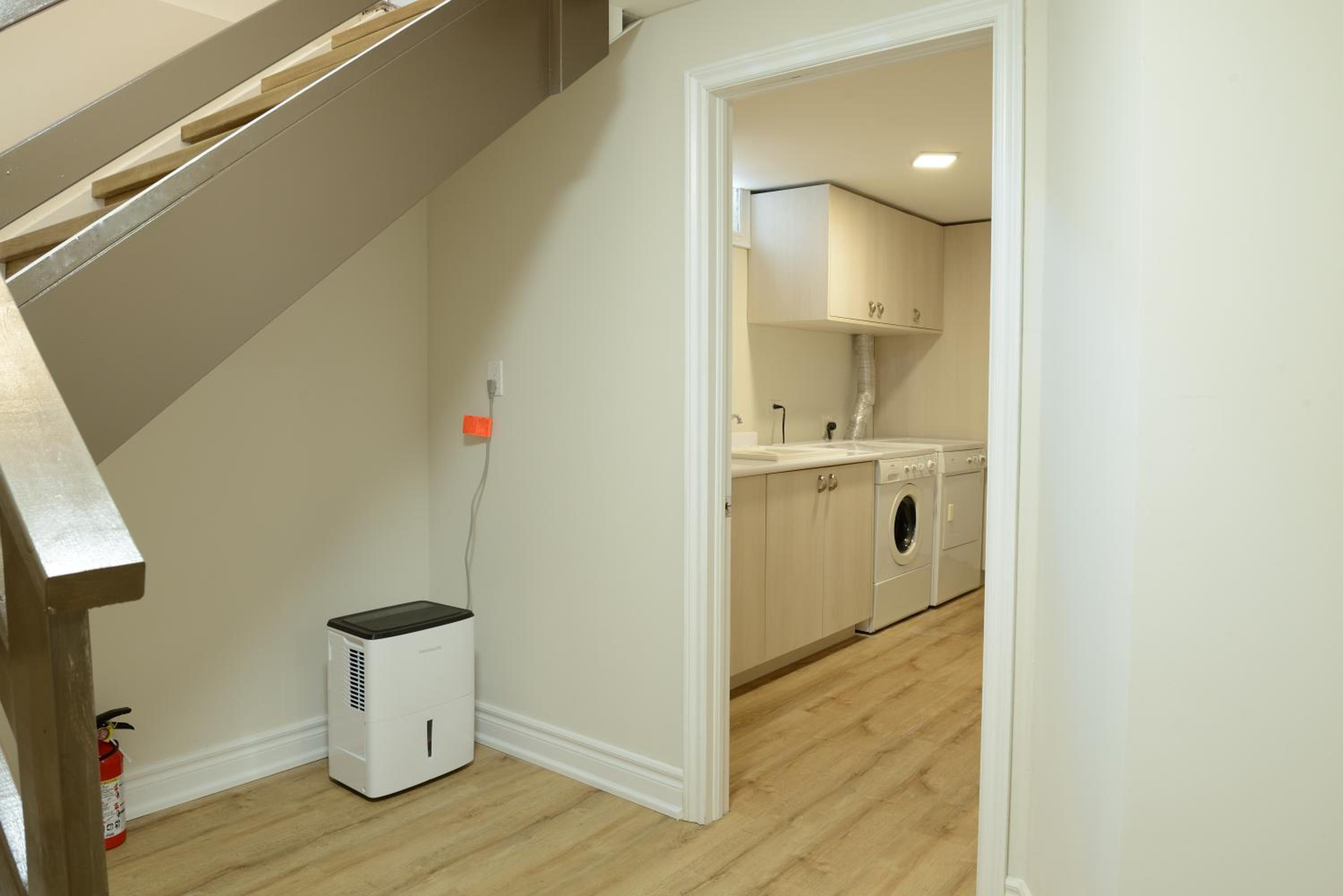 Spacious 2-Bed-Room near Yonge & Major Mackenzie