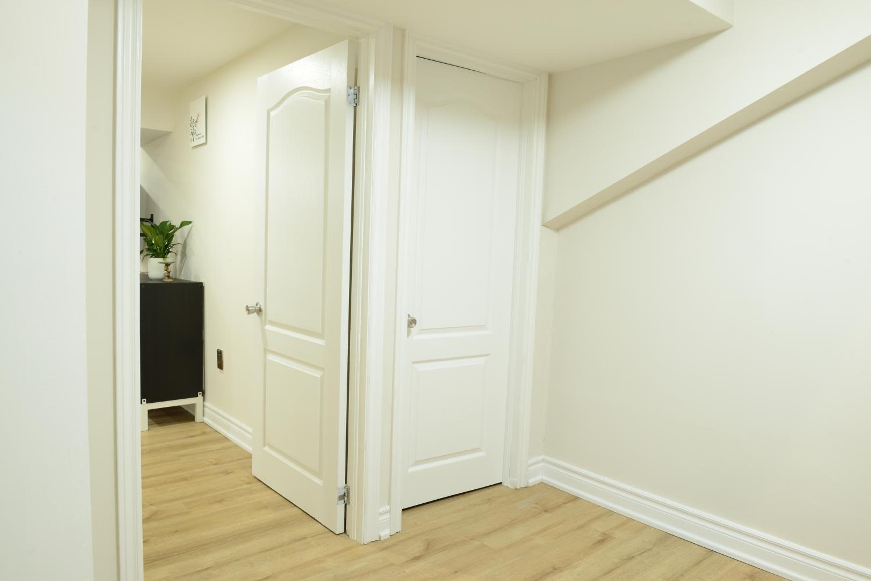 Spacious 2-Bed-Room near Yonge & Major Mackenzie