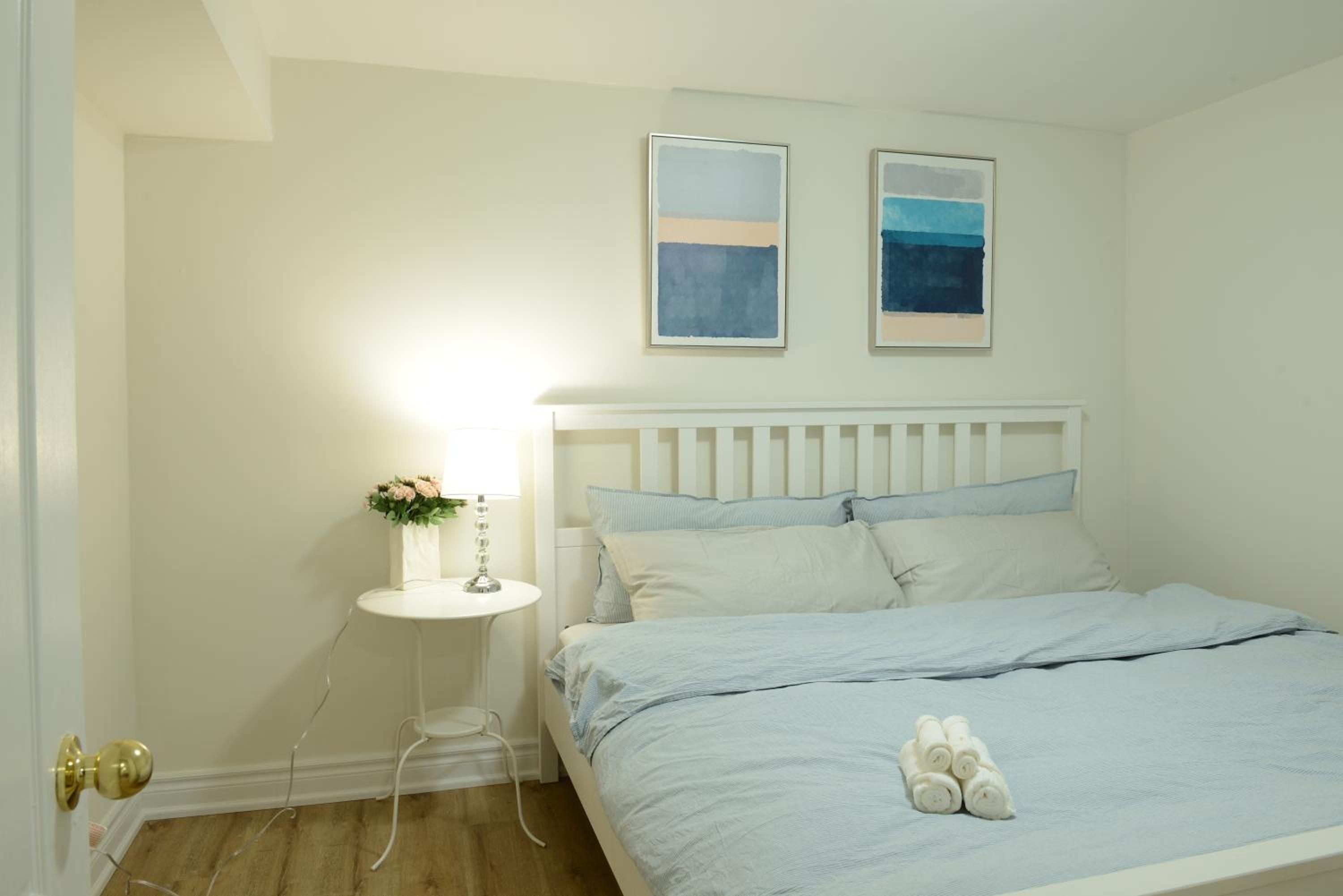 Spacious 2-Bed-Room near Yonge & Major Mackenzie