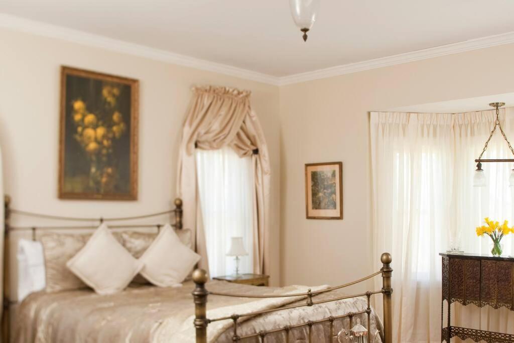 Mount Merino Manor