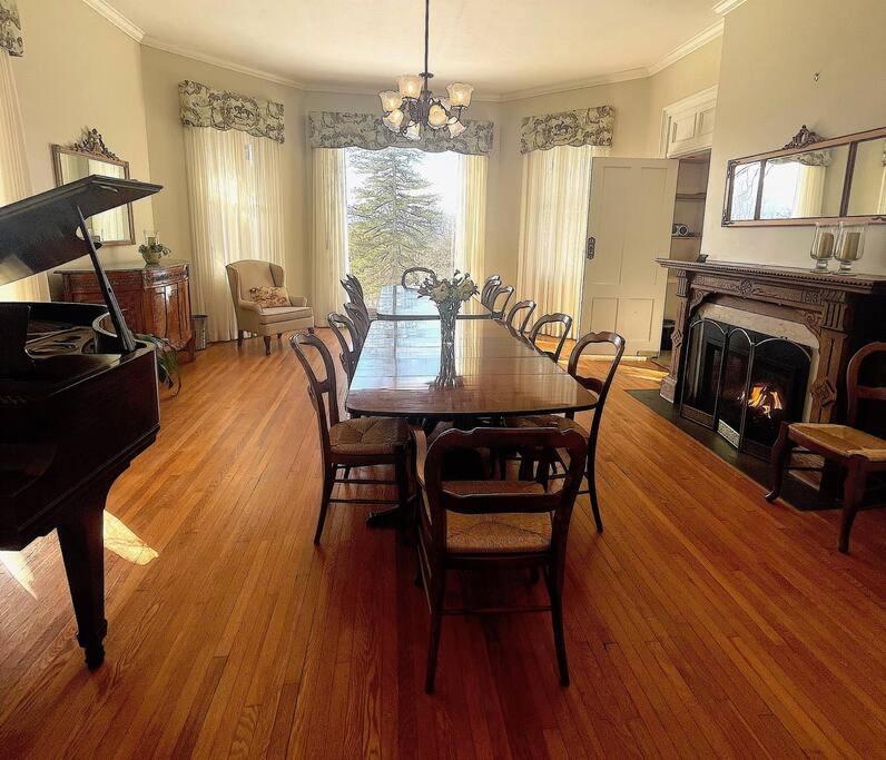 Mount Merino Manor