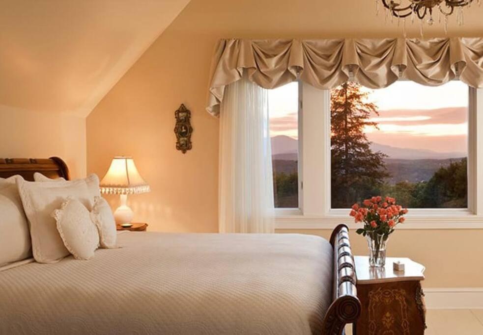 Mount Merino Manor