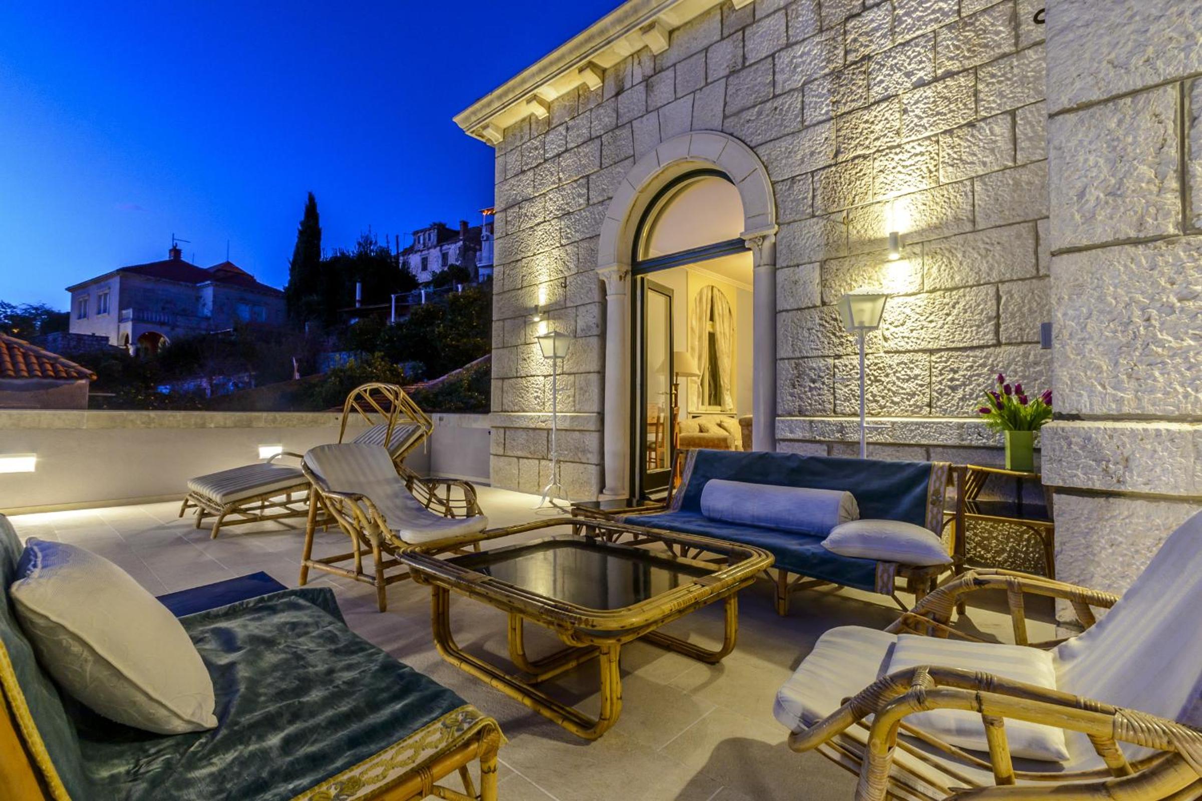 Villa Mediteran Old Town, 5 En-Suites and Hot Tub
