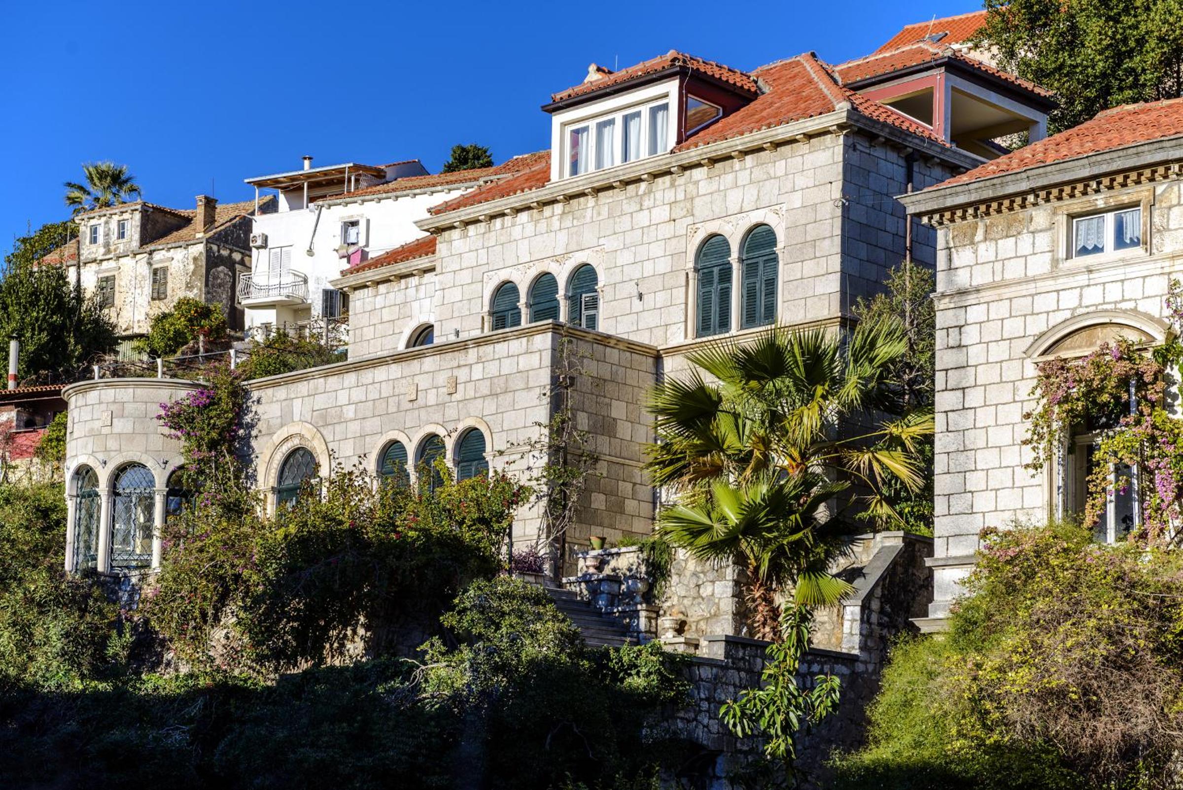 Villa Mediteran Old Town, 5 En-Suites and Hot Tub