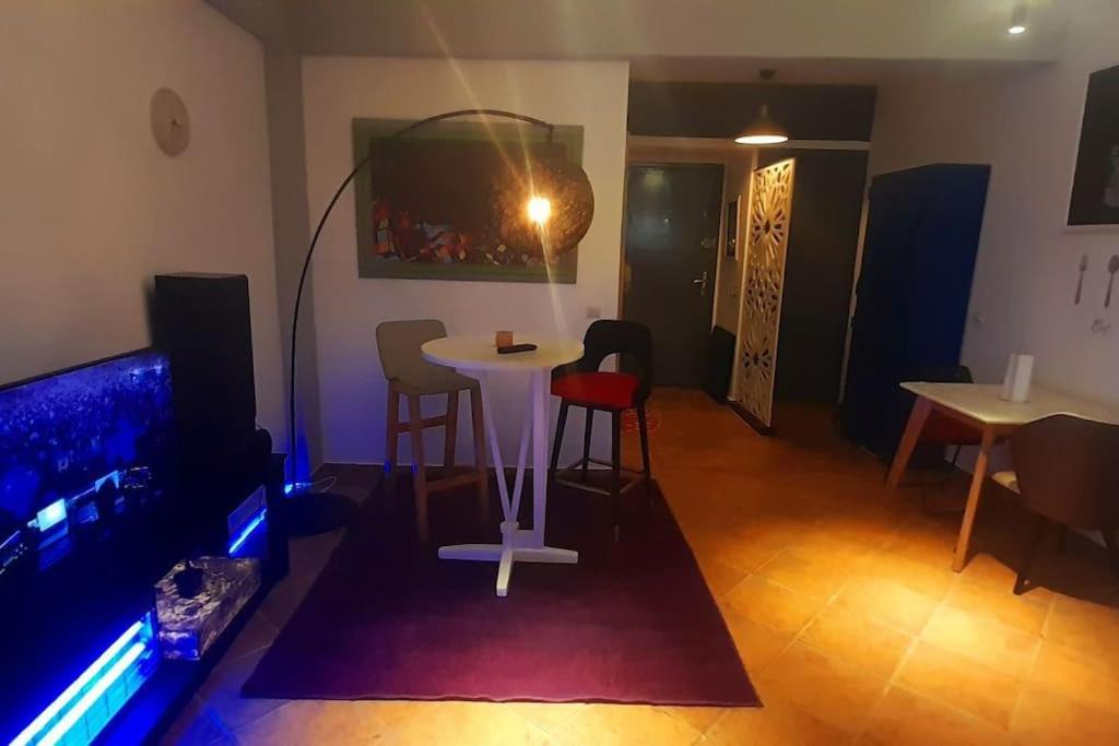 hotel room